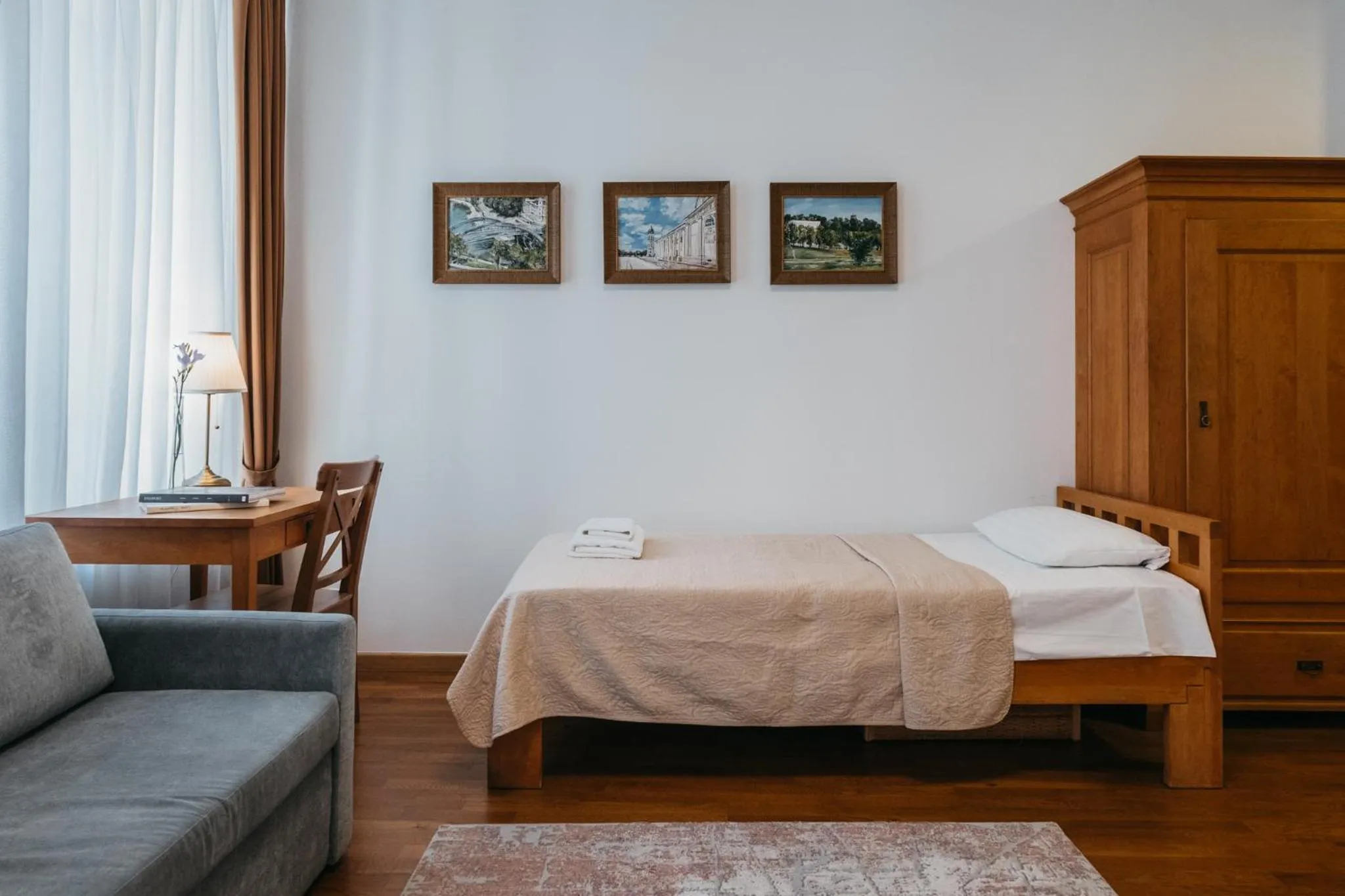 Bed in CATHEDRAL Old Town Suites