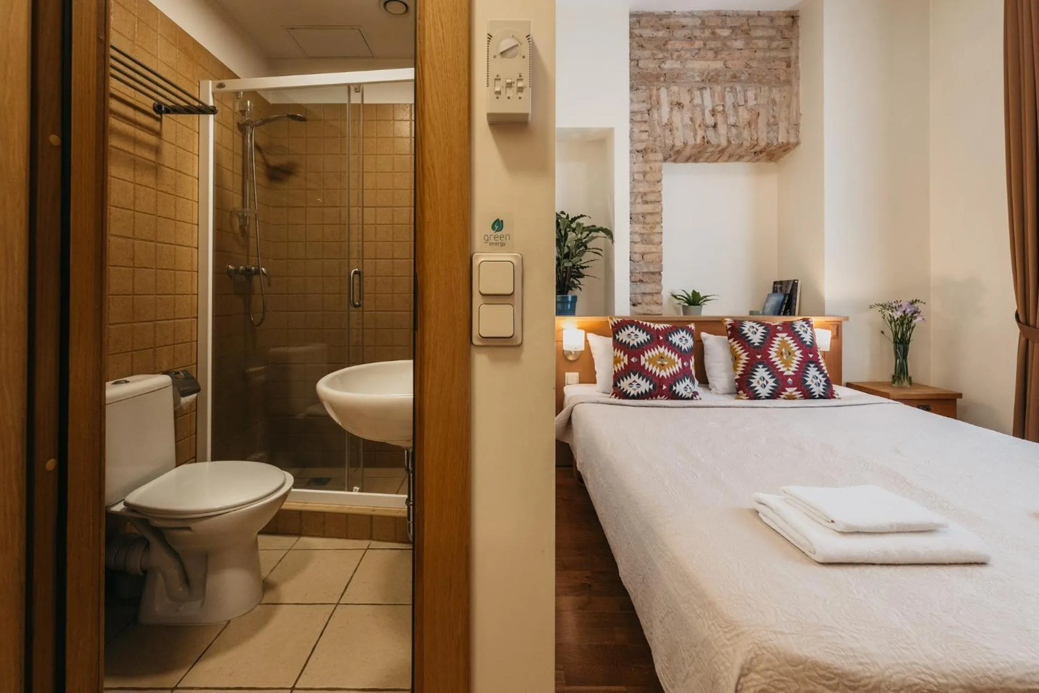 Shower in CATHEDRAL Old Town Suites