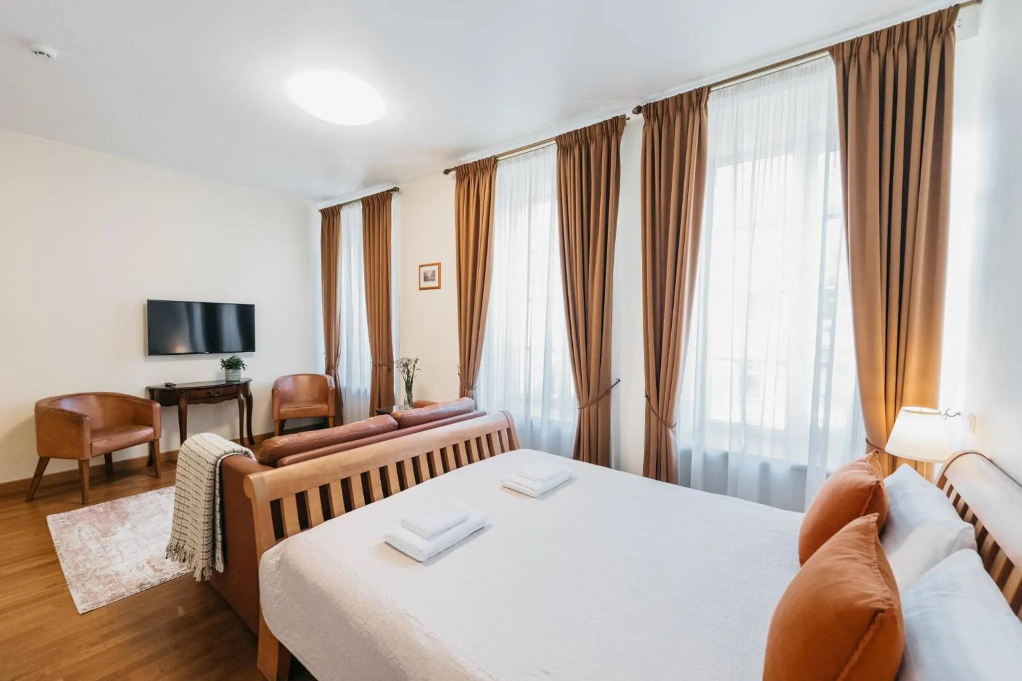 Bed in CATHEDRAL Old Town Suites