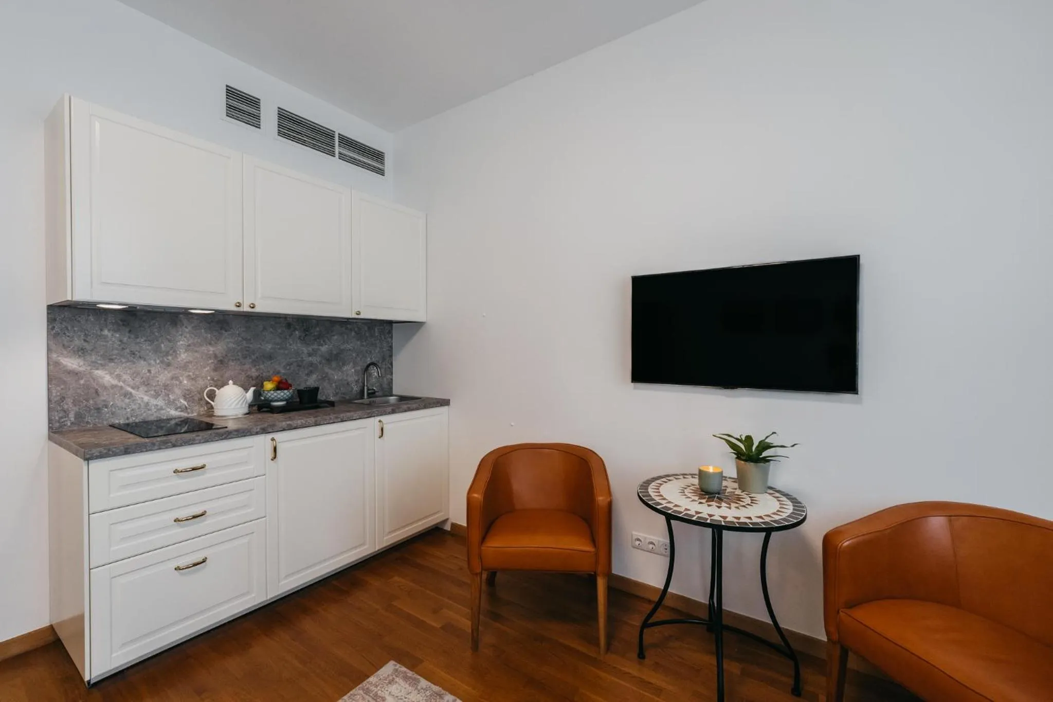 TV and multimedia in CATHEDRAL Old Town Suites