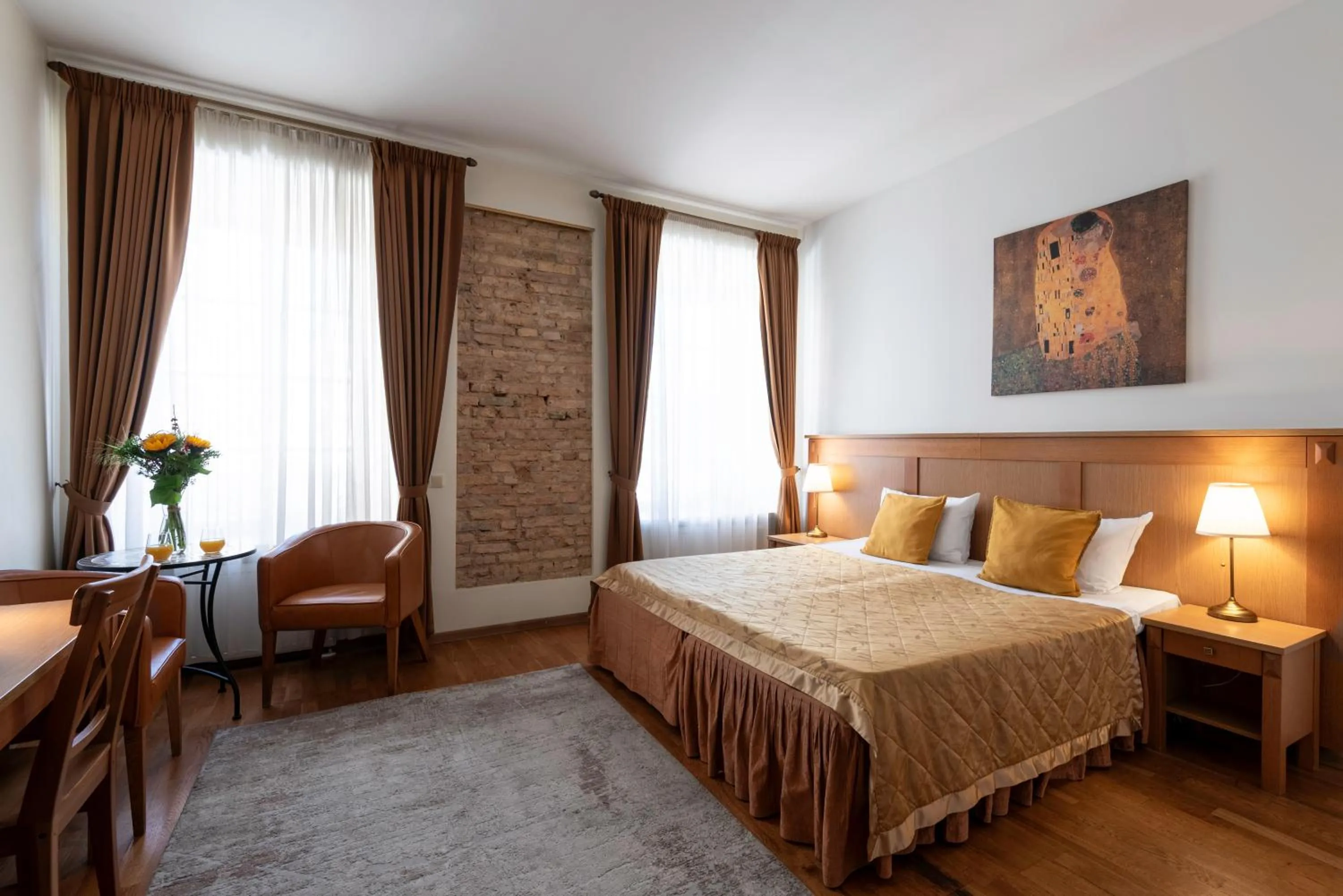 Photo of the whole room, Bed in CATHEDRAL Old Town Suites