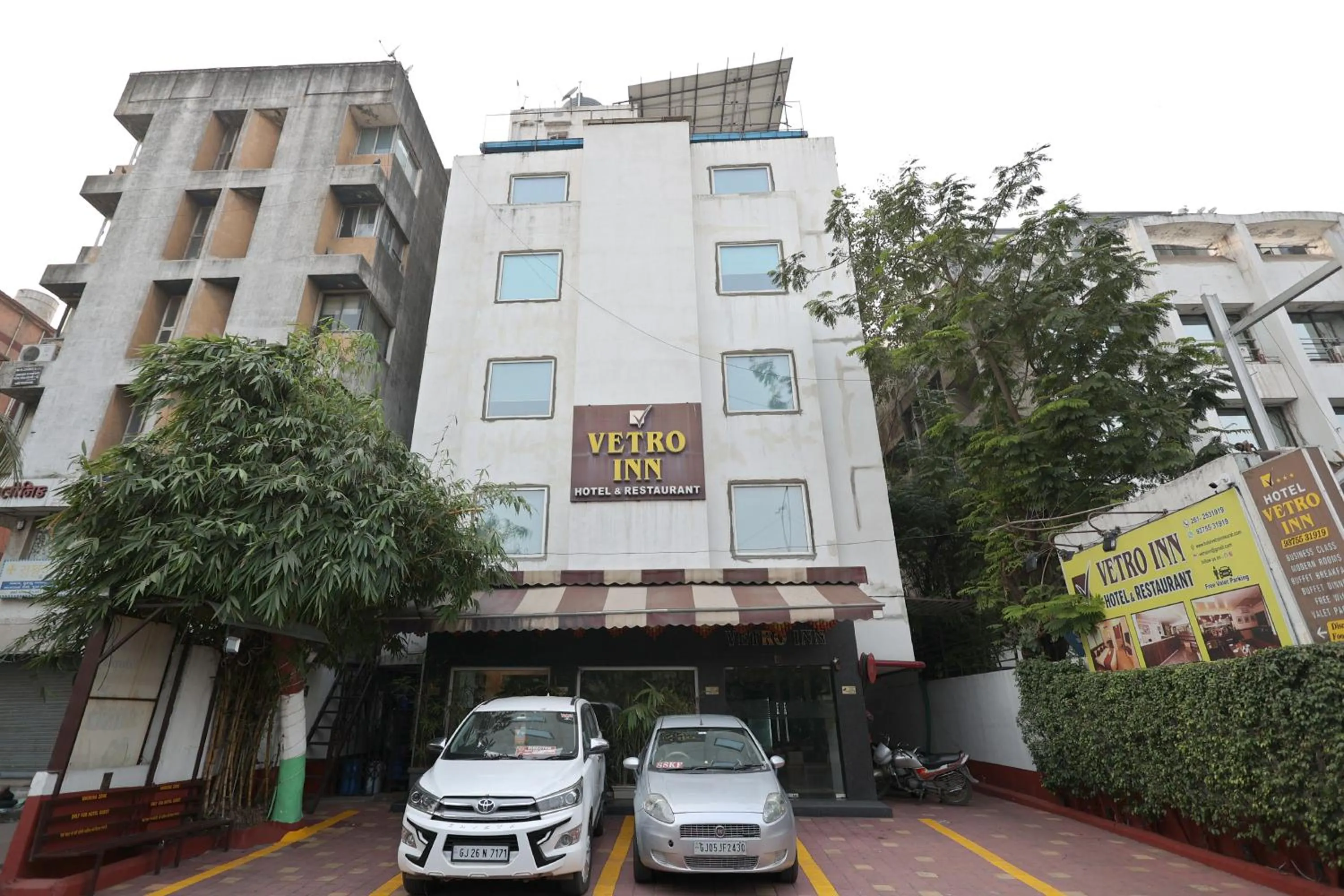 Parking in Hotel Vetro Inn