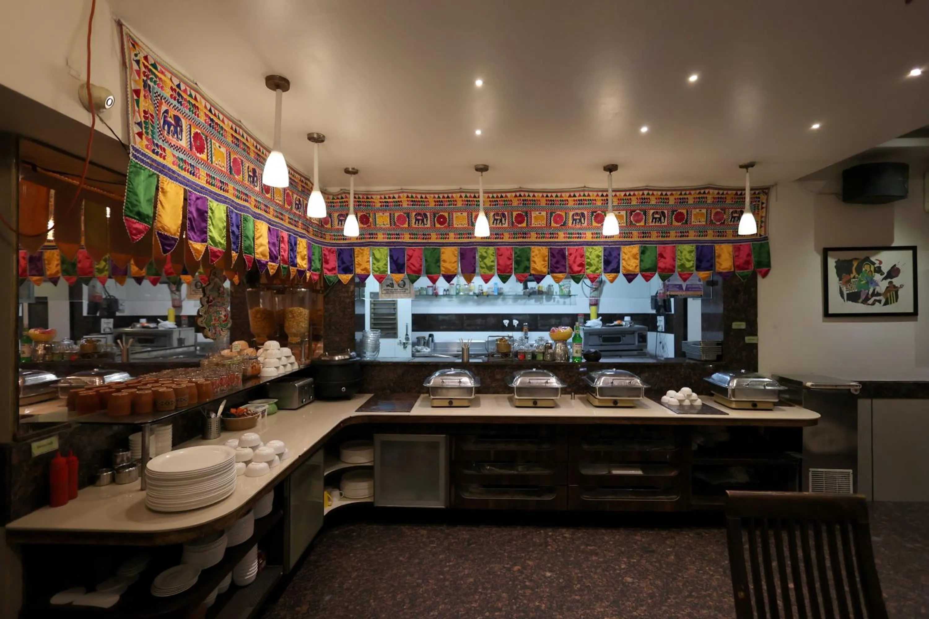 Food and drinks in Hotel Vetro Inn