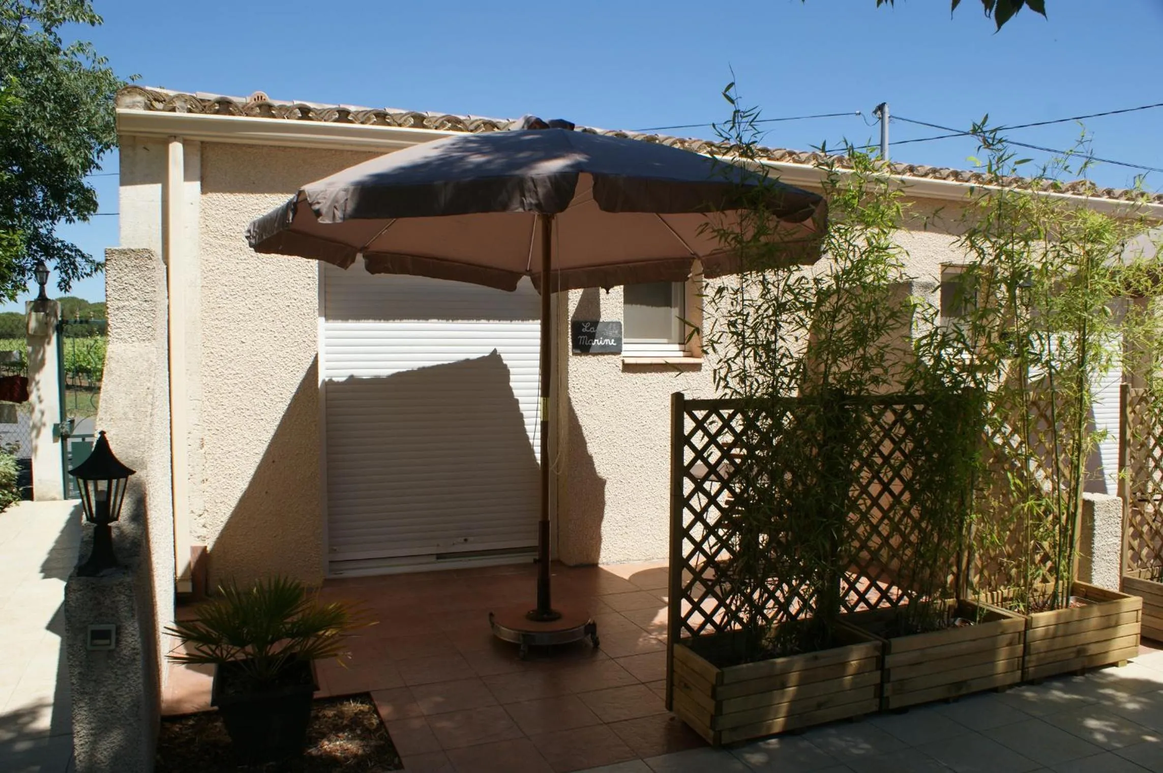 Balcony/Terrace in Chambres d'hôtes La Gardie