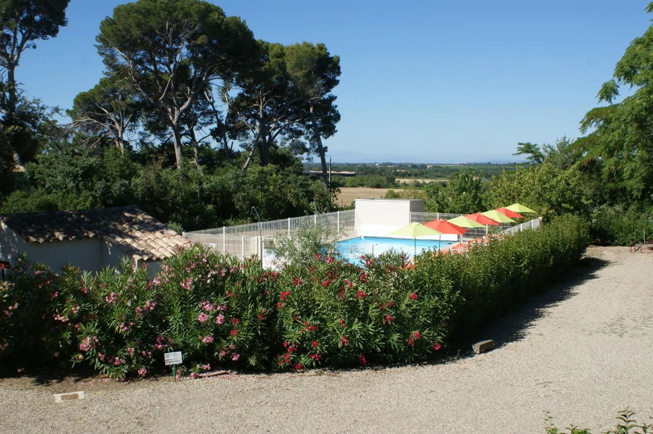 Pool view in Chambres d'hôtes La Gardie