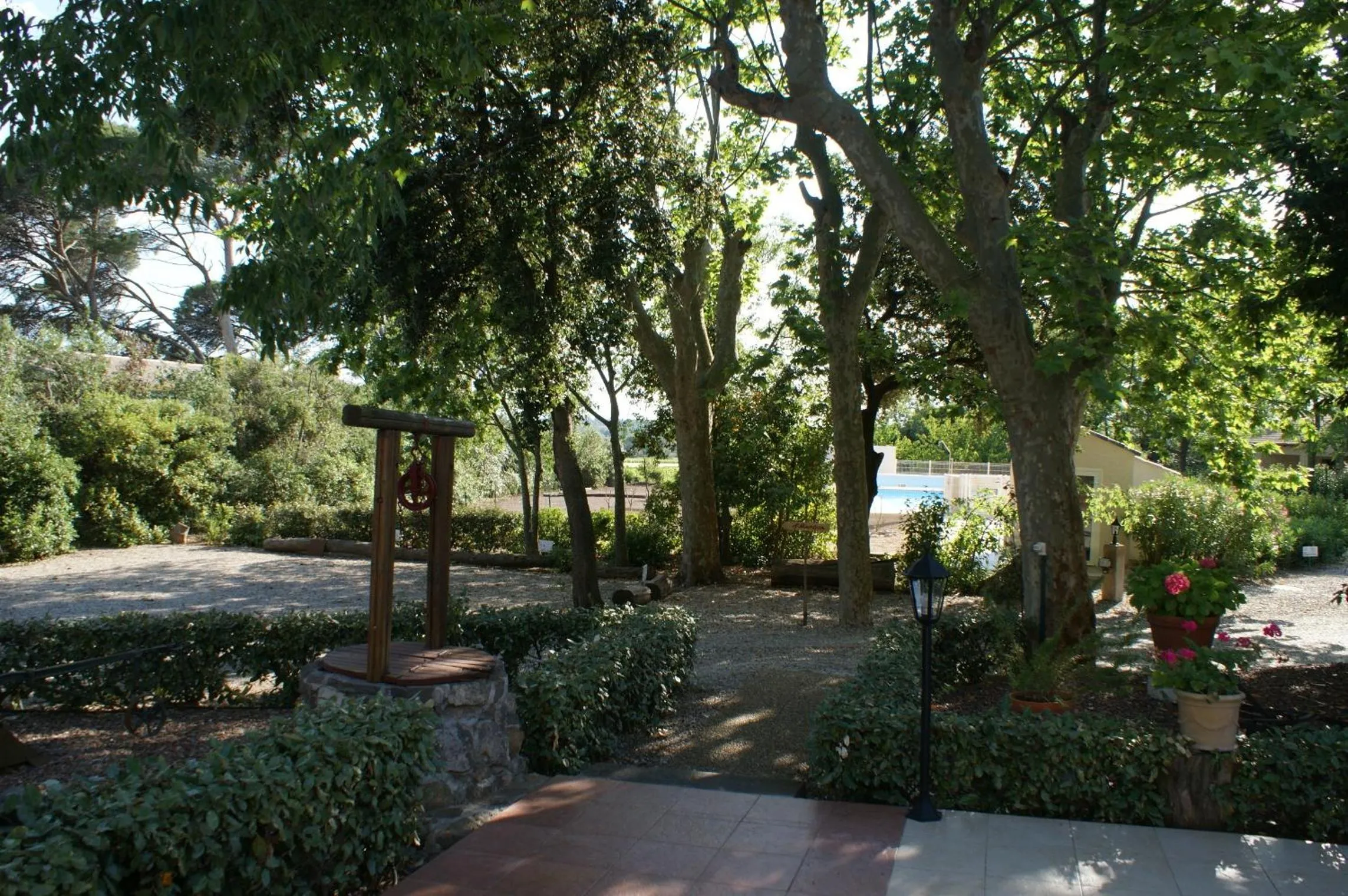 Garden in Chambres d'hôtes La Gardie