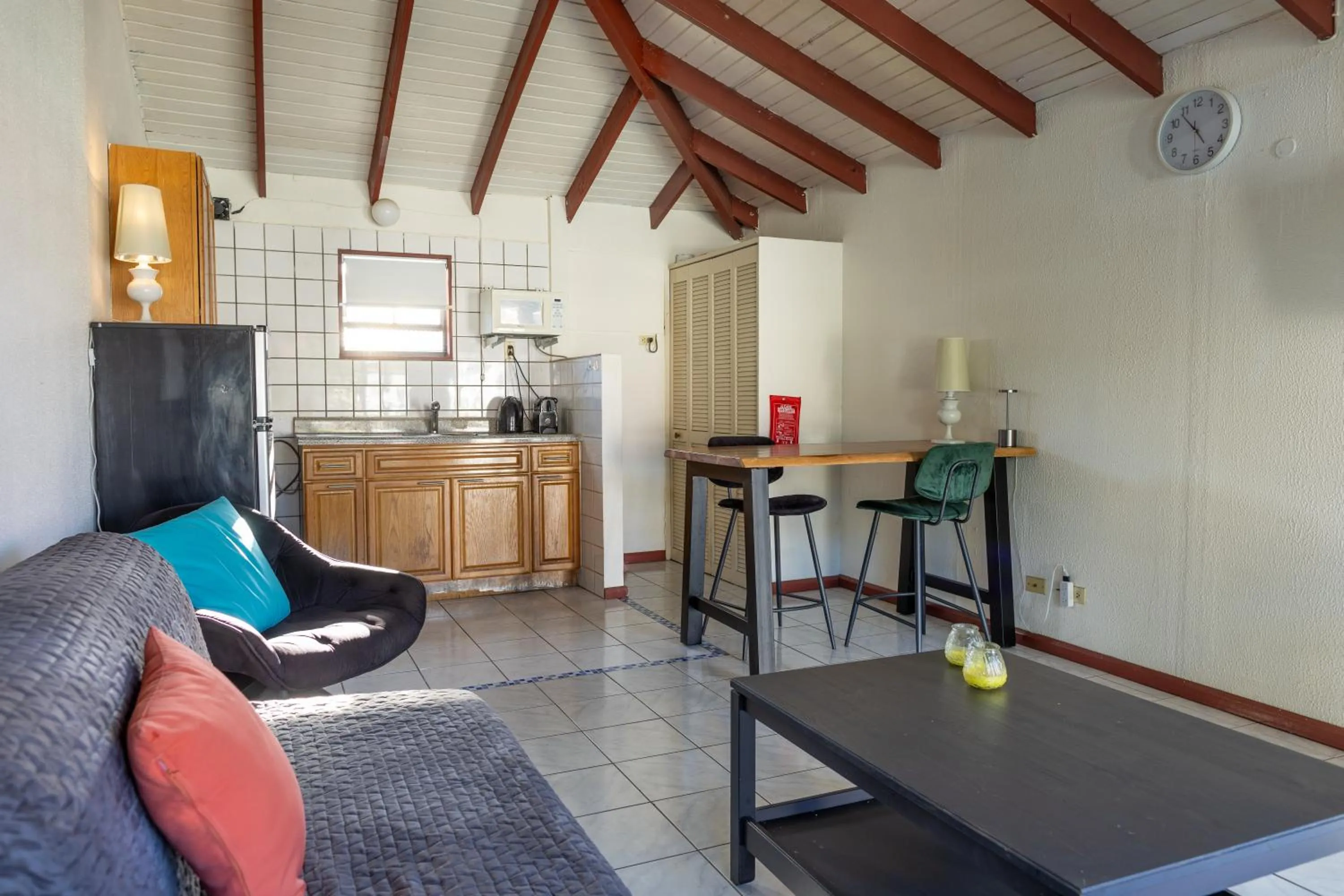 Kitchen or kitchenette in Talk of the Town Inn & Suites - St Eustatius