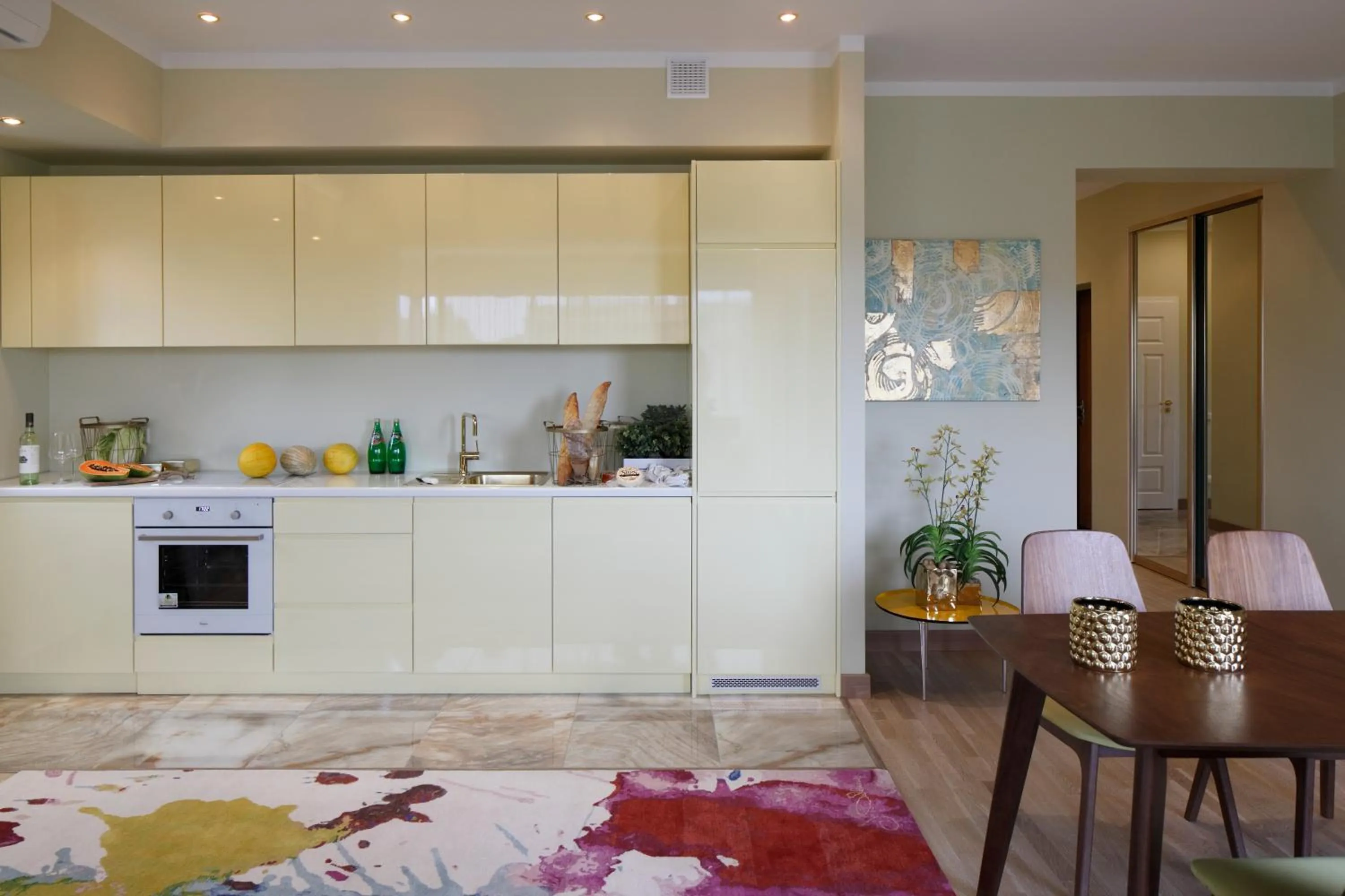 Kitchen or kitchenette in Saules Club Apart Hotel