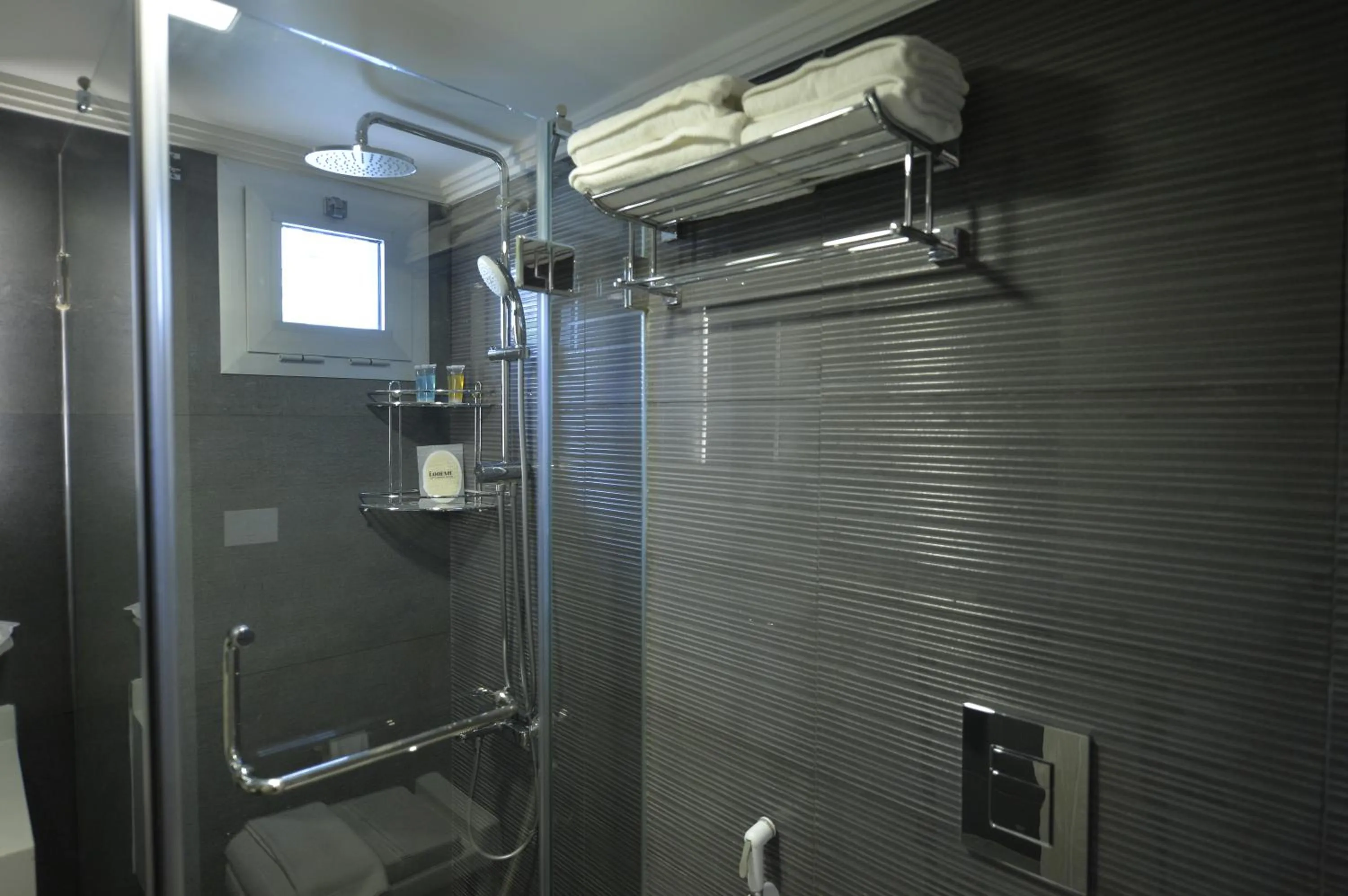 Shower in Zett hotel