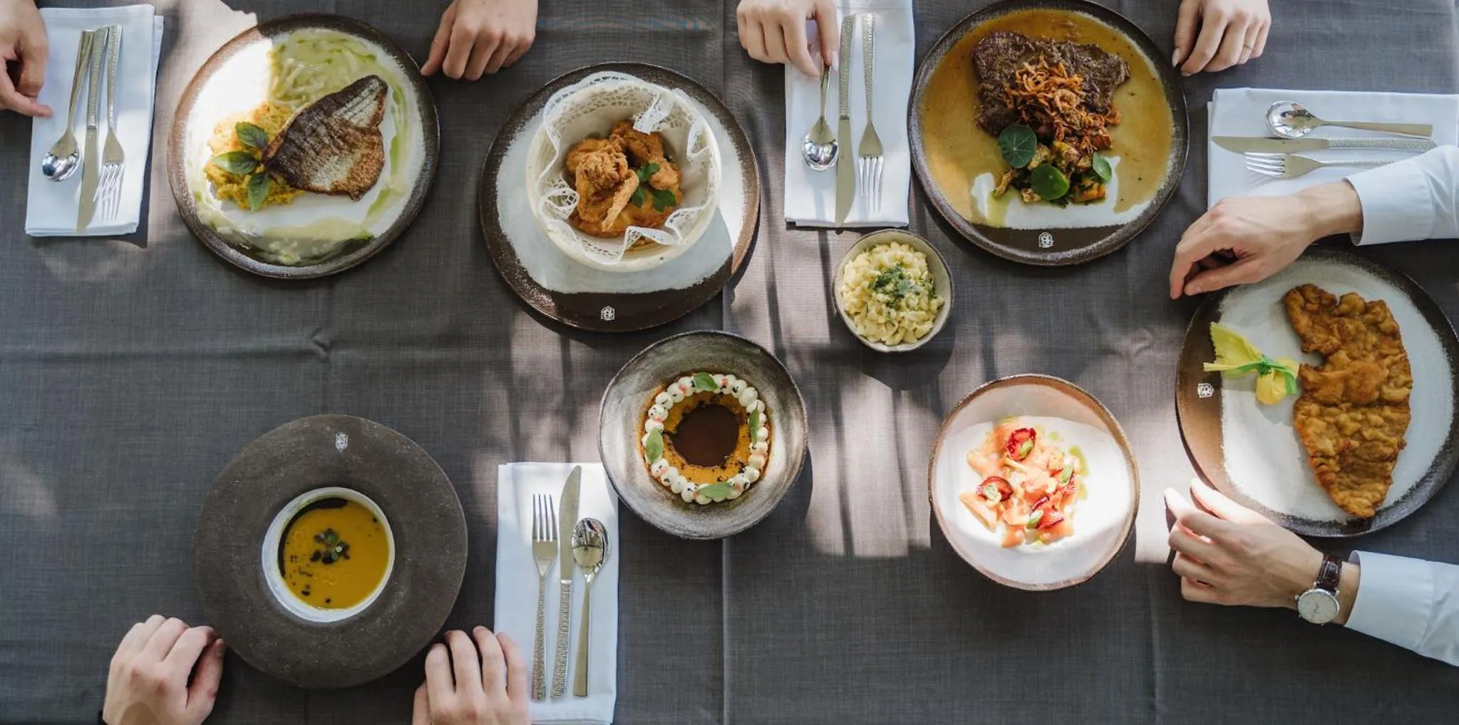 Restaurant/places to eat in Weinrefugium Brolli