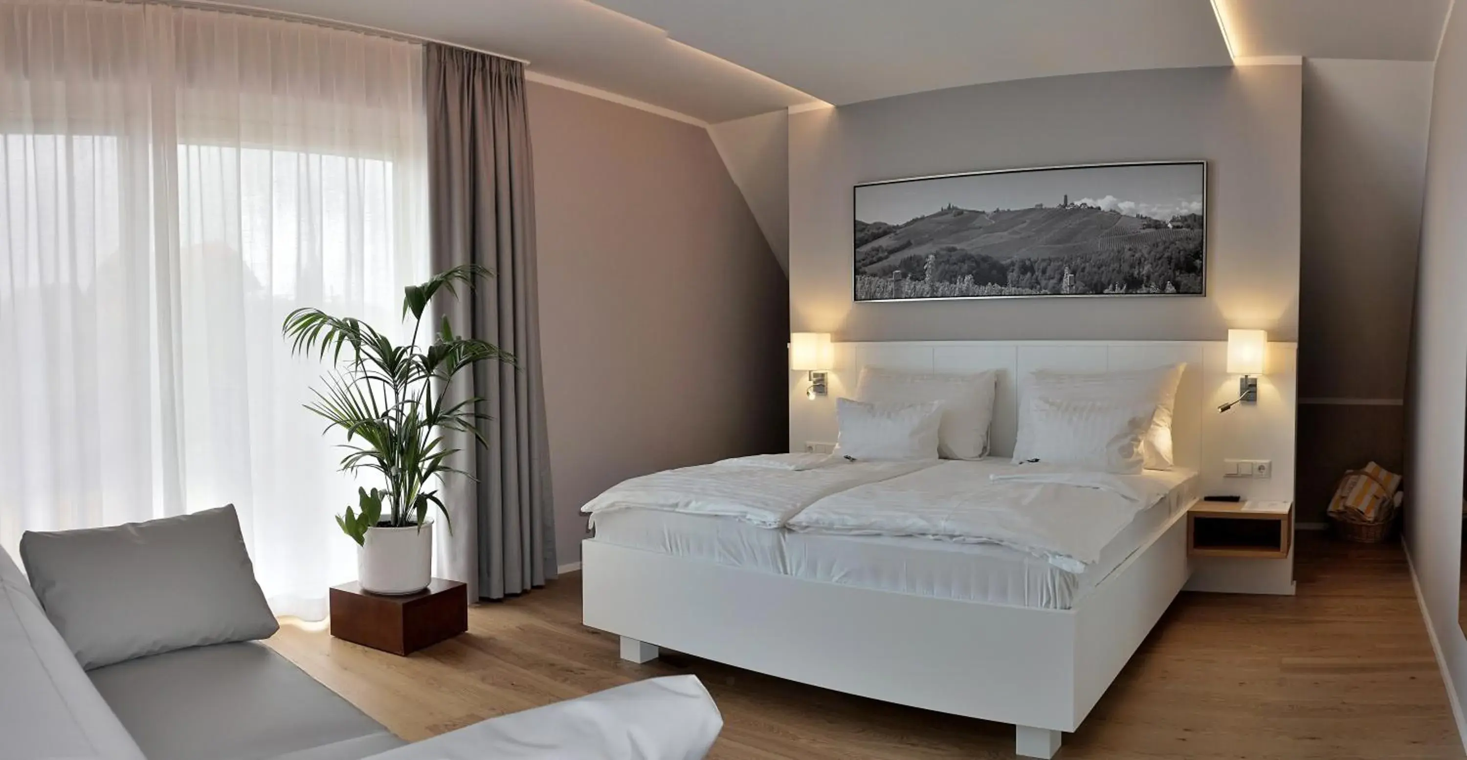 Comfort Double Room with Balcony - single occupancy in Weinrefugium Brolli Comfort Double Room with Balcony - single occupancy in Weinrefugium Brolli