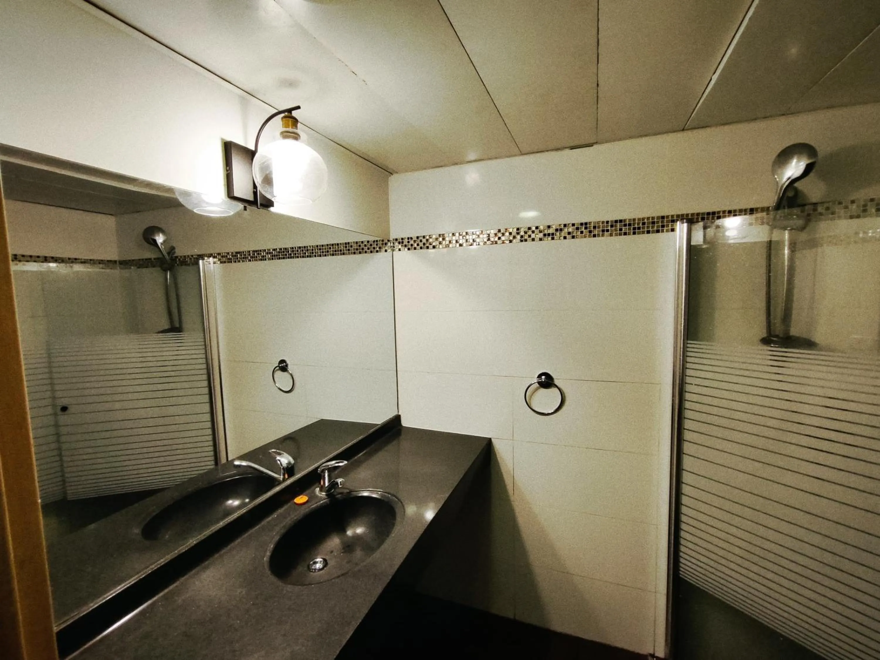 Shower in Marina Beach Hotel