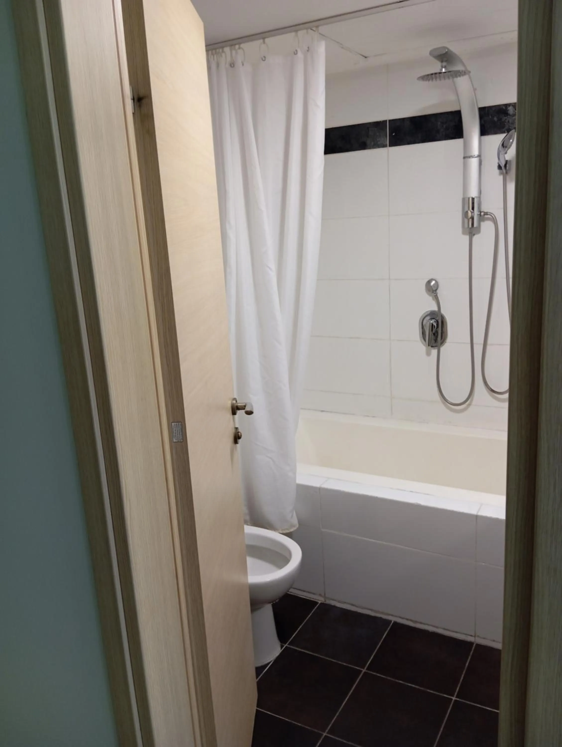 Shower in Marina Beach Hotel