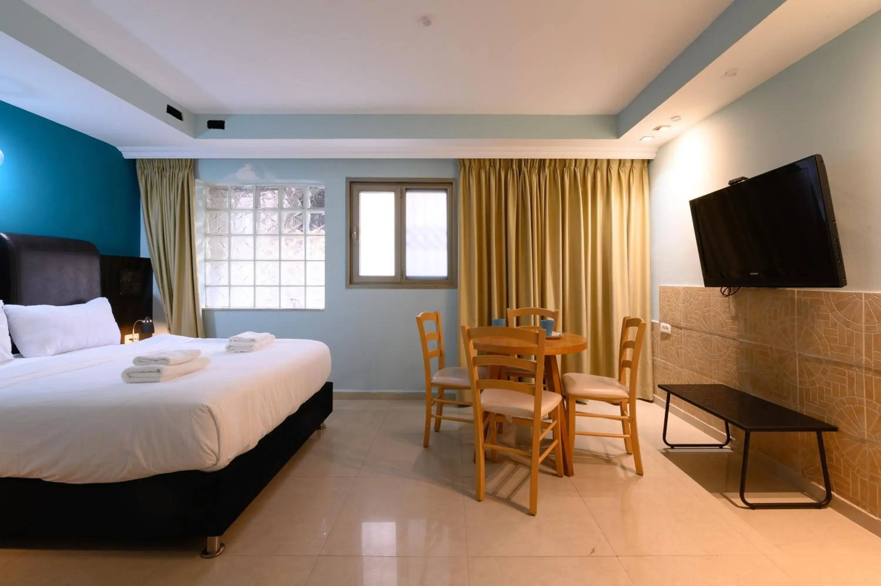 Bed in Marina Beach Hotel Bed in Marina Beach Hotel