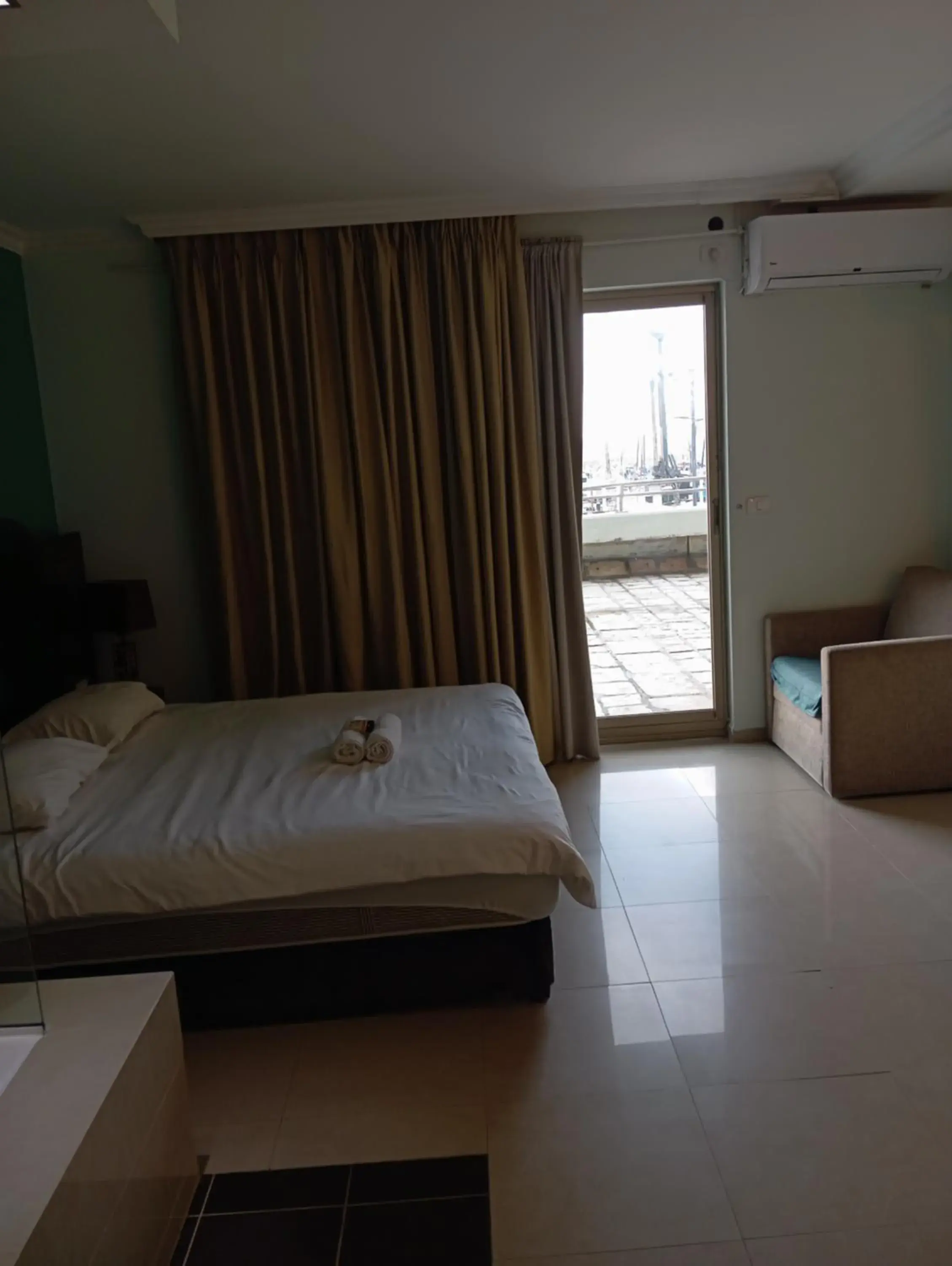 Bed in Marina Beach Hotel Bed in Marina Beach Hotel