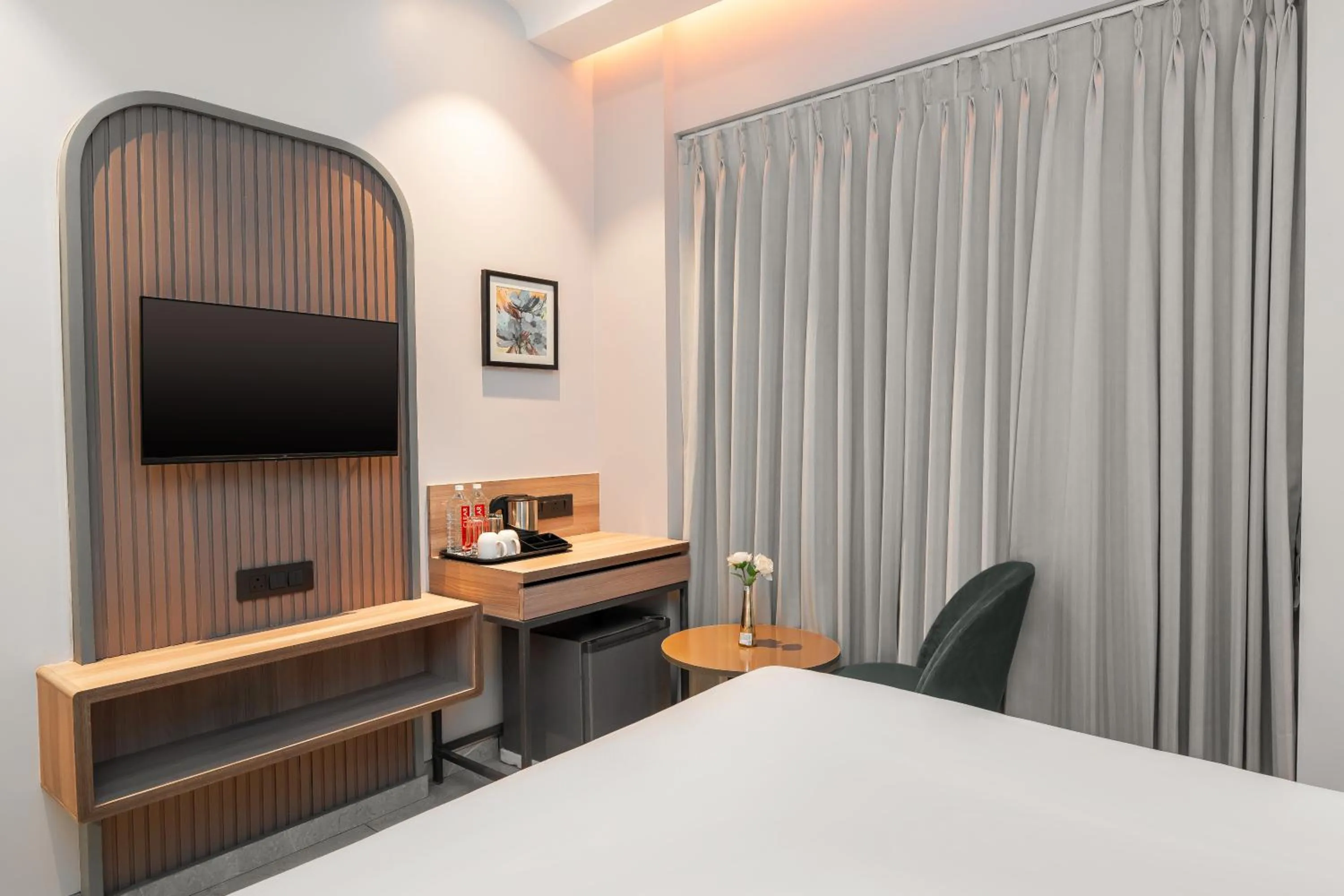 Bed in Ajanta Continental-Mumbai Airport