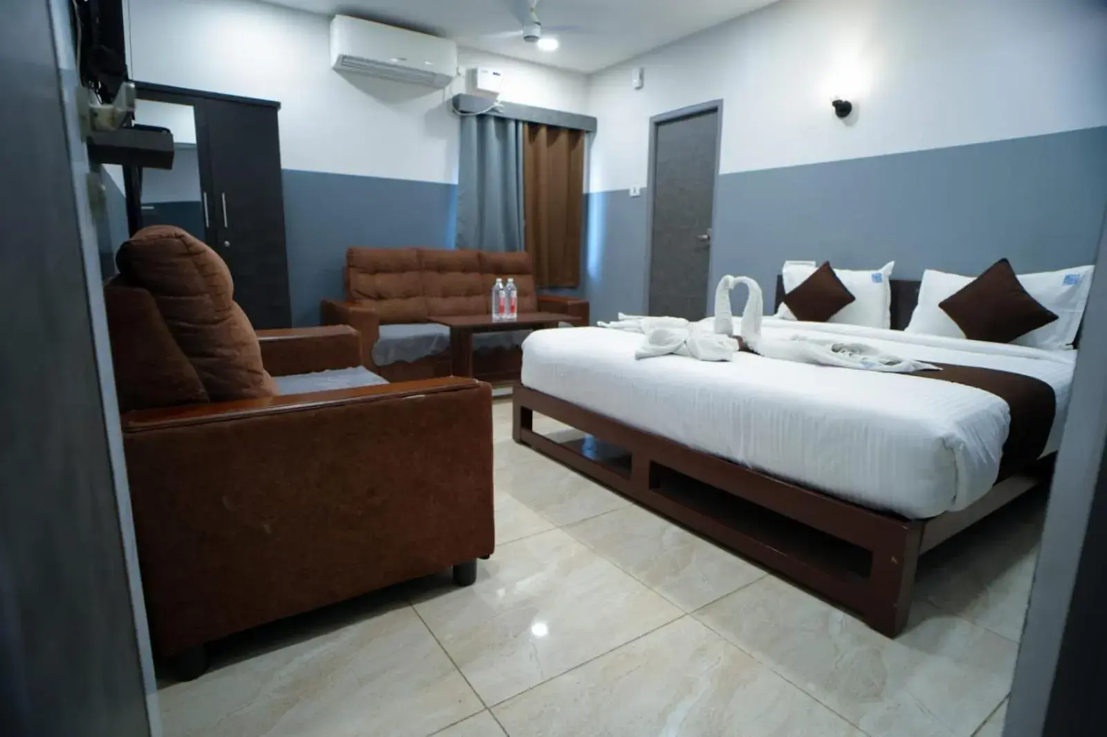 Bed in HOTEL RAAJ GRAND Bed in HOTEL RAAJ GRAND