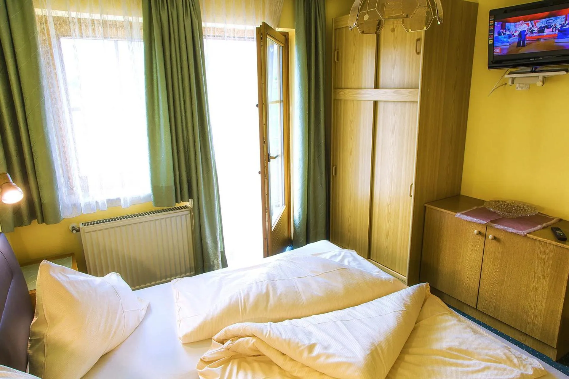 Bedroom in Gästehaus Götz