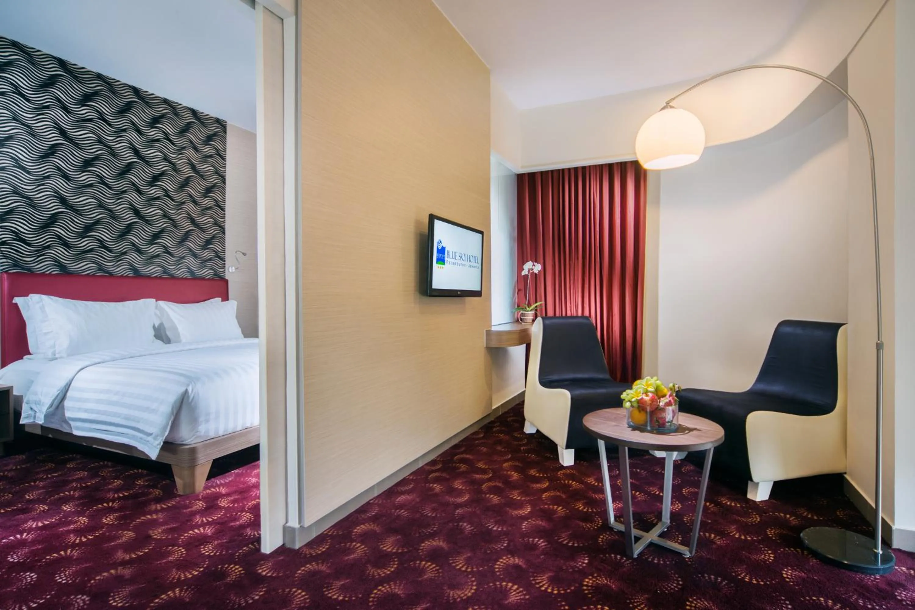 Living room in Blue Sky Hotel Petamburan