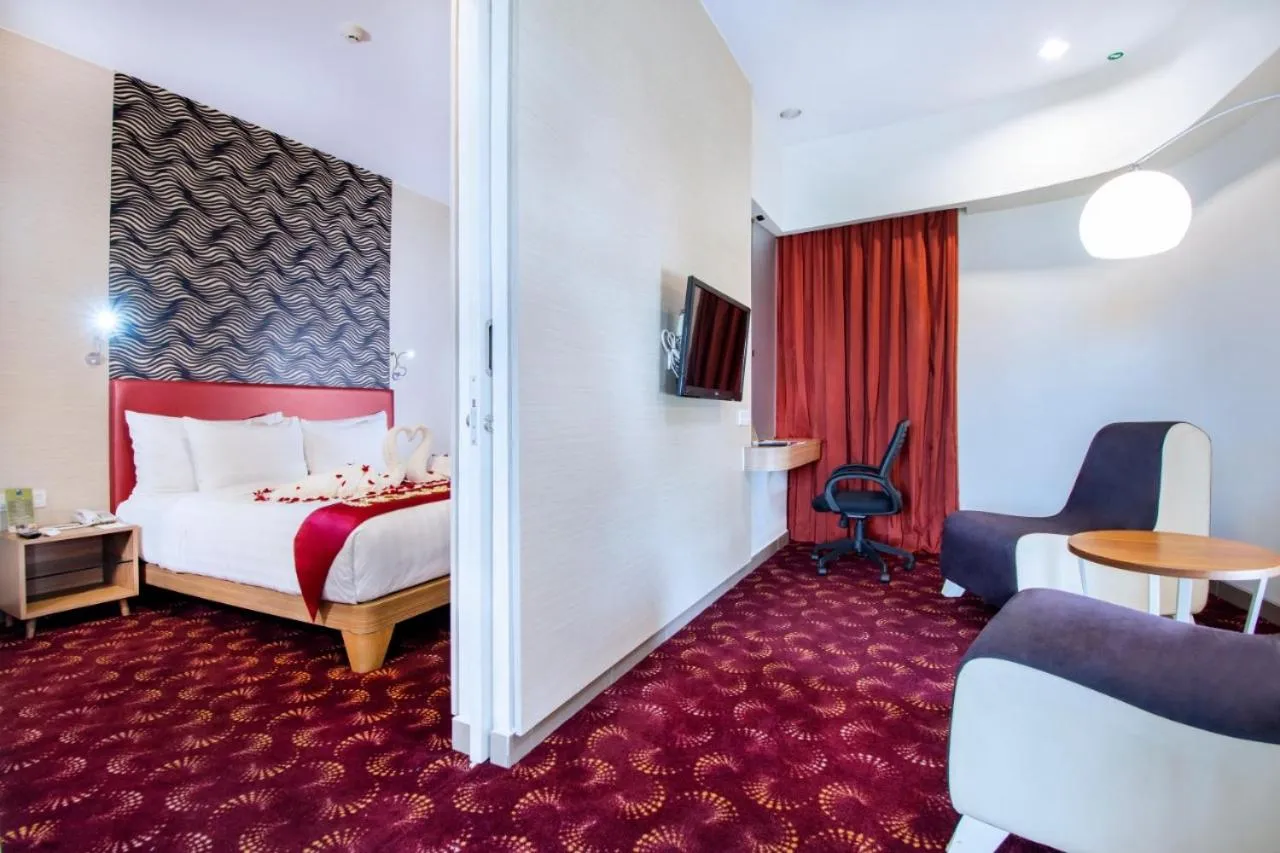 Blue Sky Hotel Petamburan