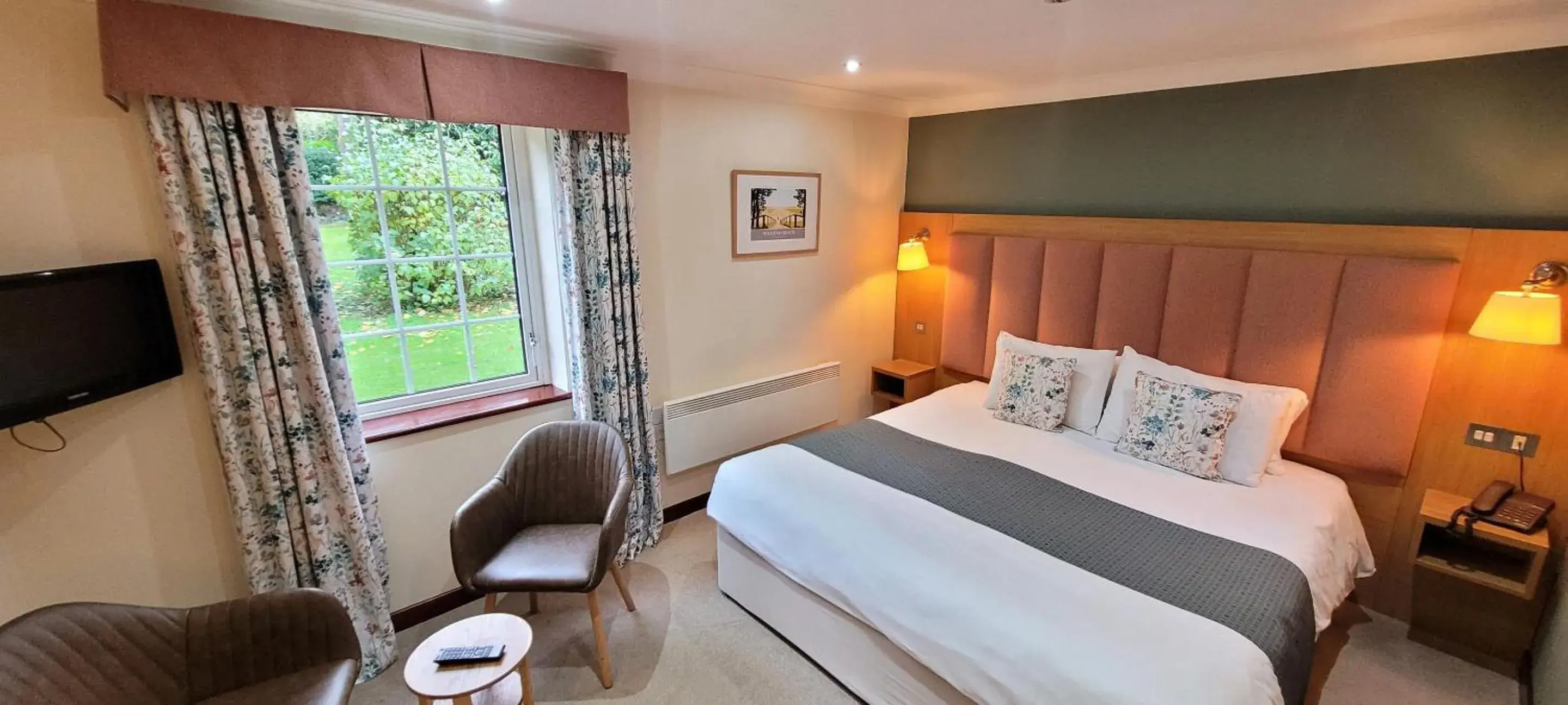 Bedroom, Bed in Old Rectory Hotel, Crostwick Bedroom, Bed in Old Rectory Hotel, Crostwick