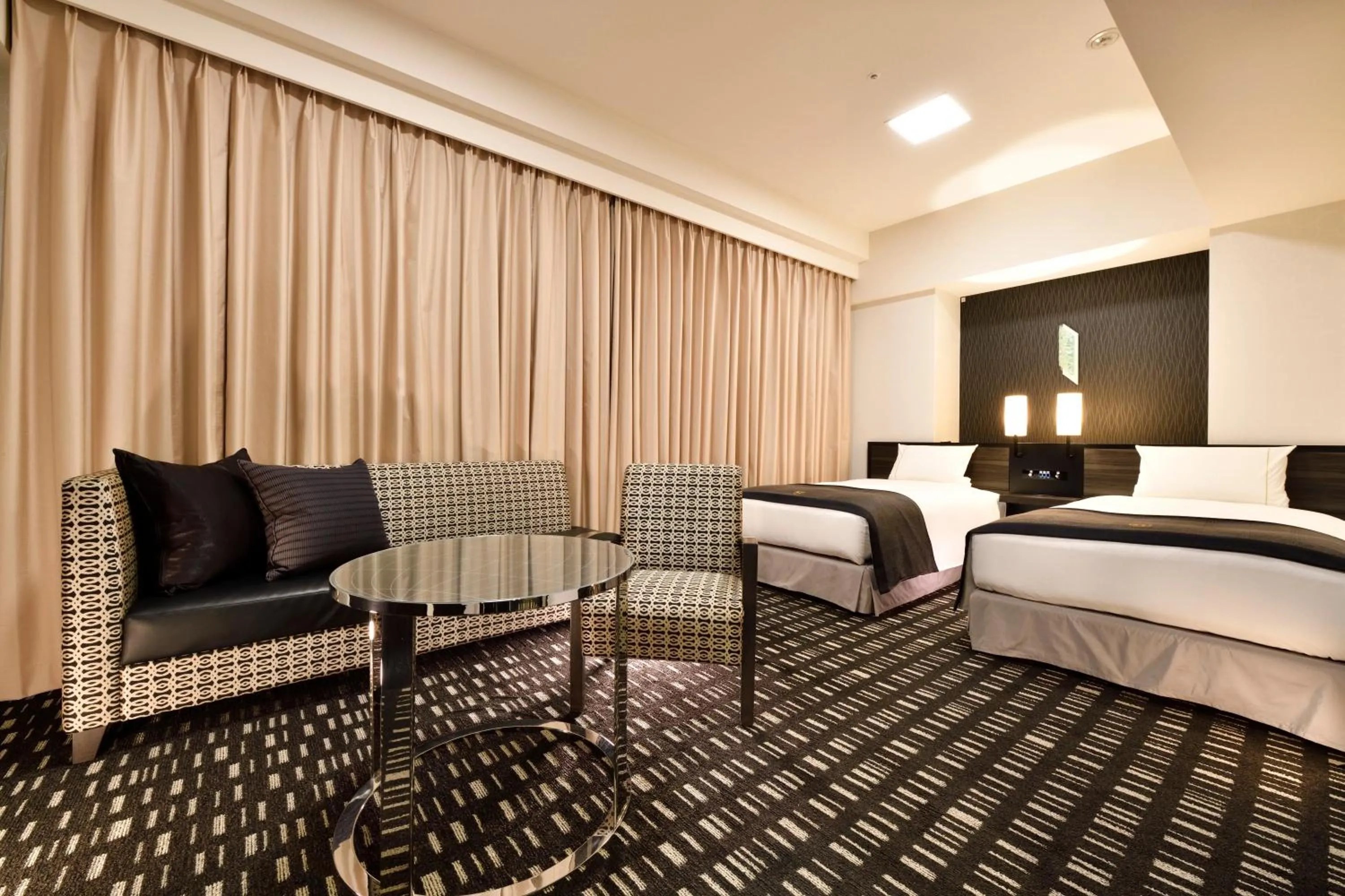 Photo of the whole room, Bed in The Royal Park Hotel Tokyo Haneda Airport Terminal 3