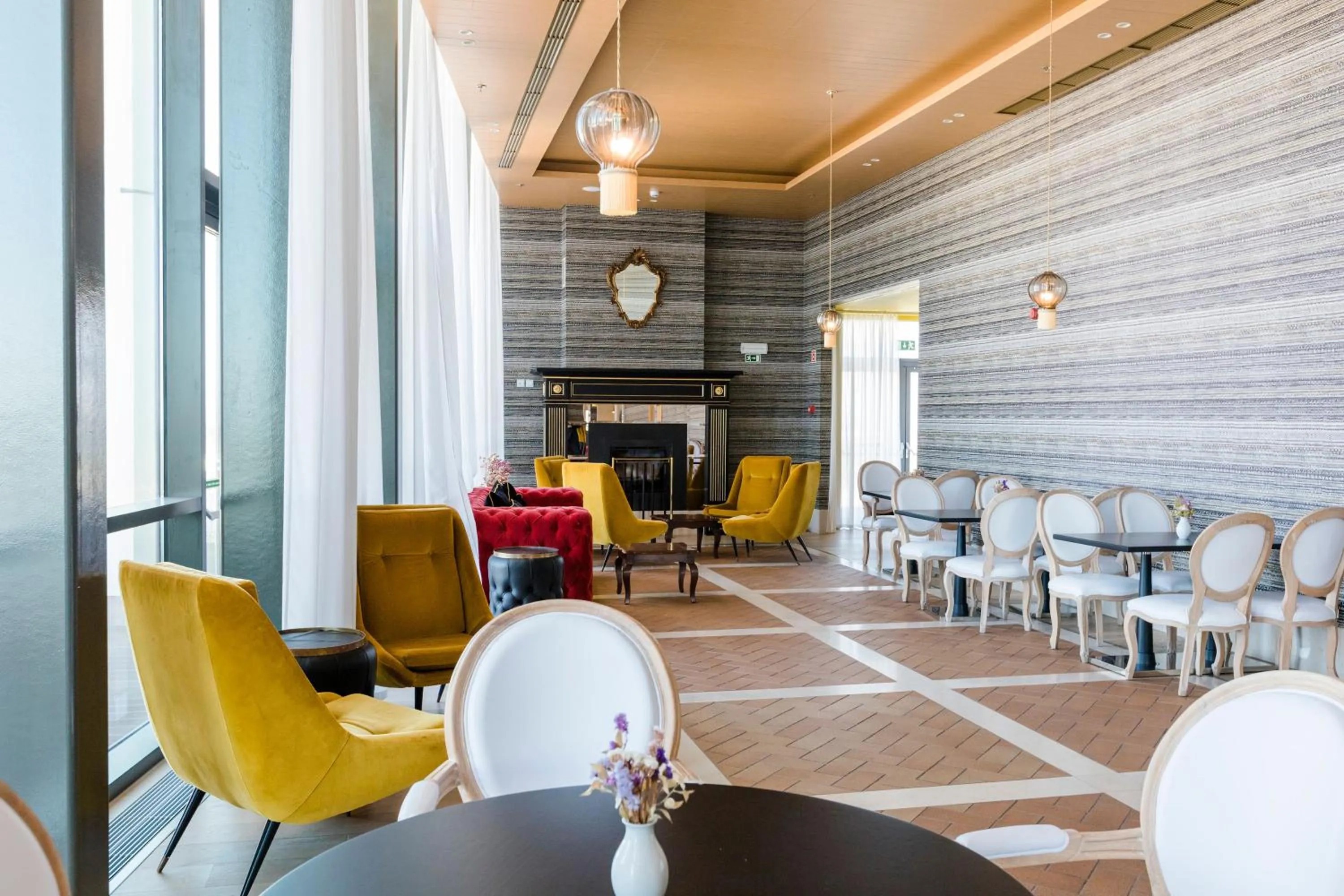 Lounge or bar in Royal Obidos Scenic Resort