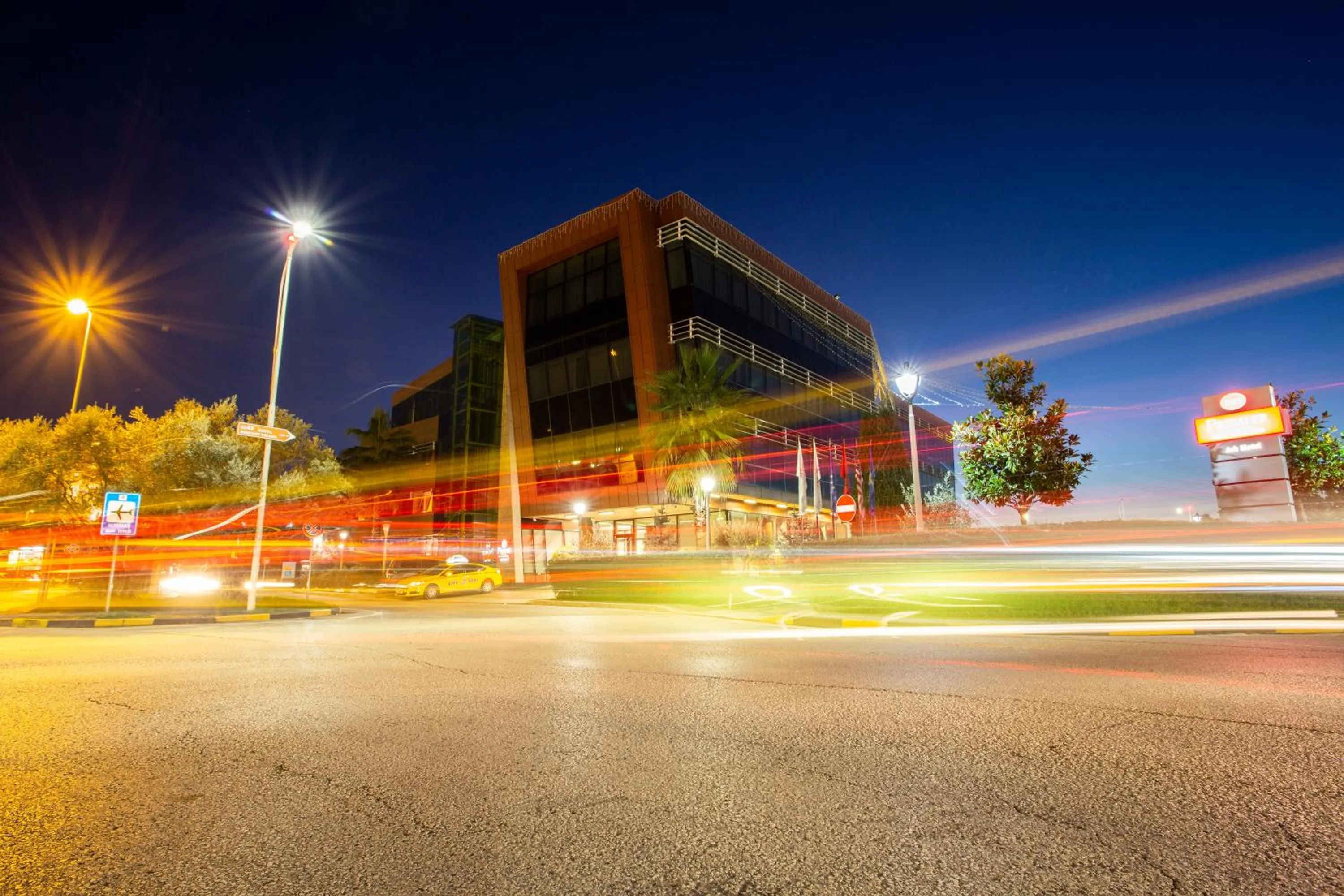 Property building in Best Western Premier Ark Hotel