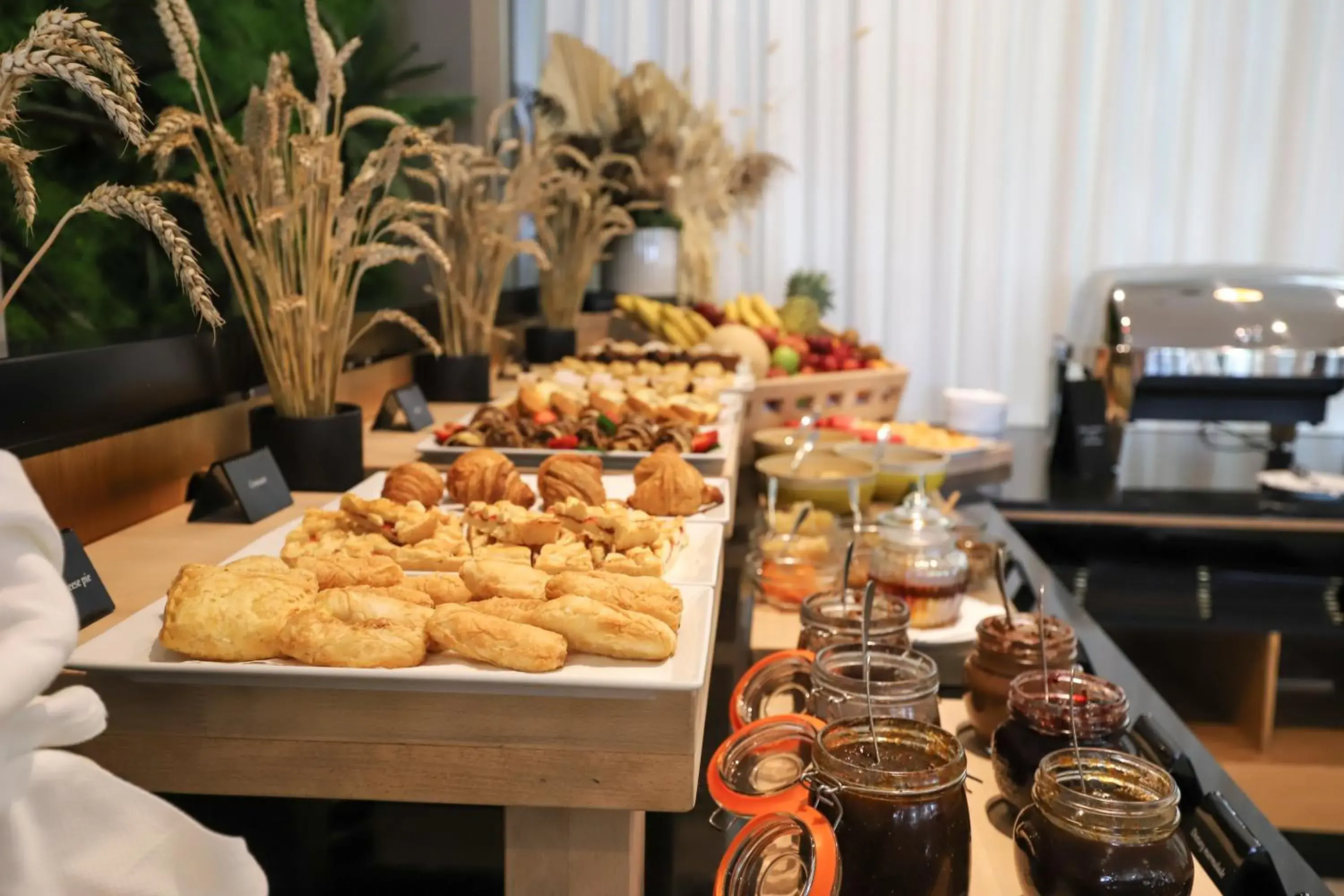 Breakfast in Best Western Premier Ark Hotel Breakfast in Best Western Premier Ark Hotel