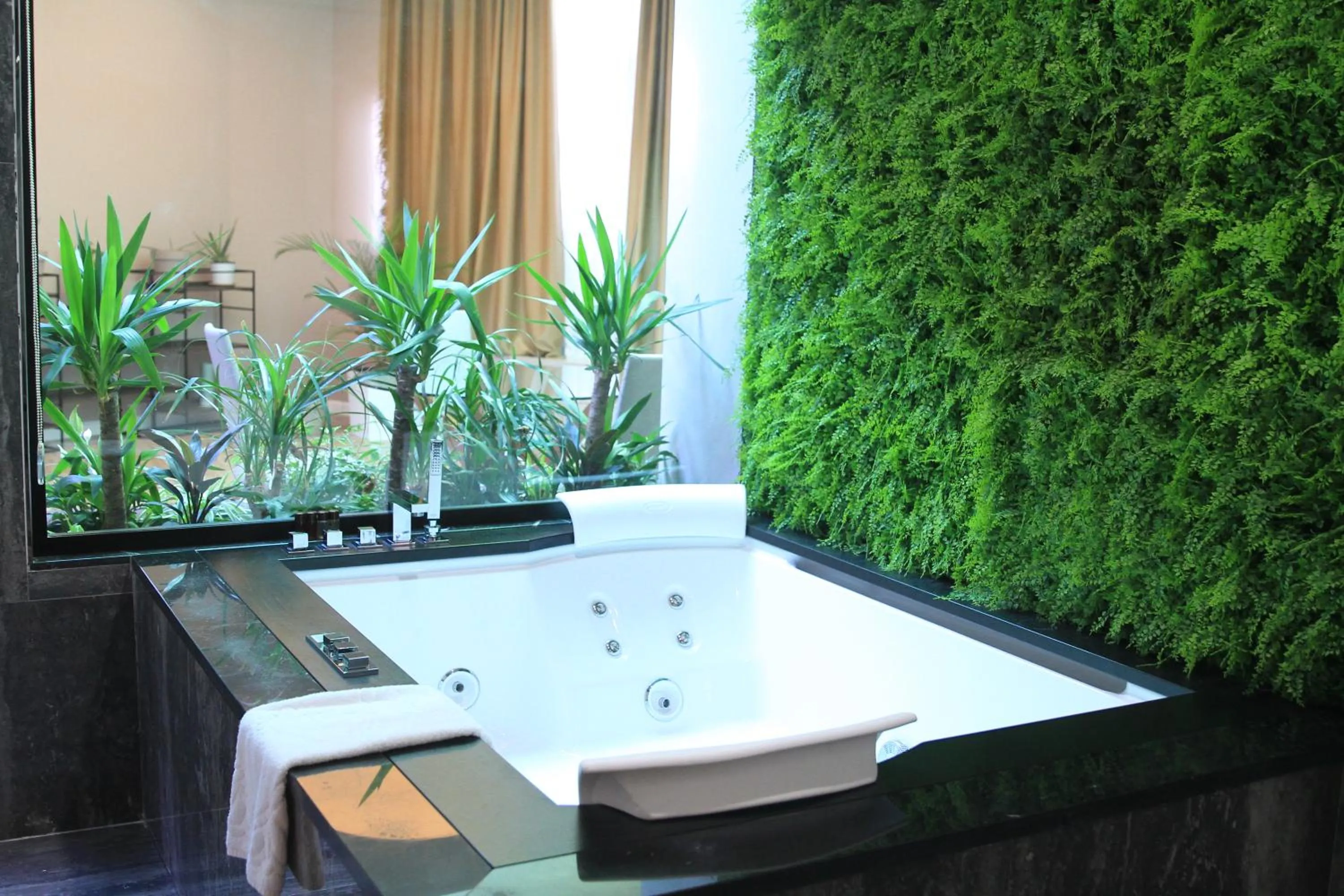 Bathroom in Best Western Premier Ark Hotel