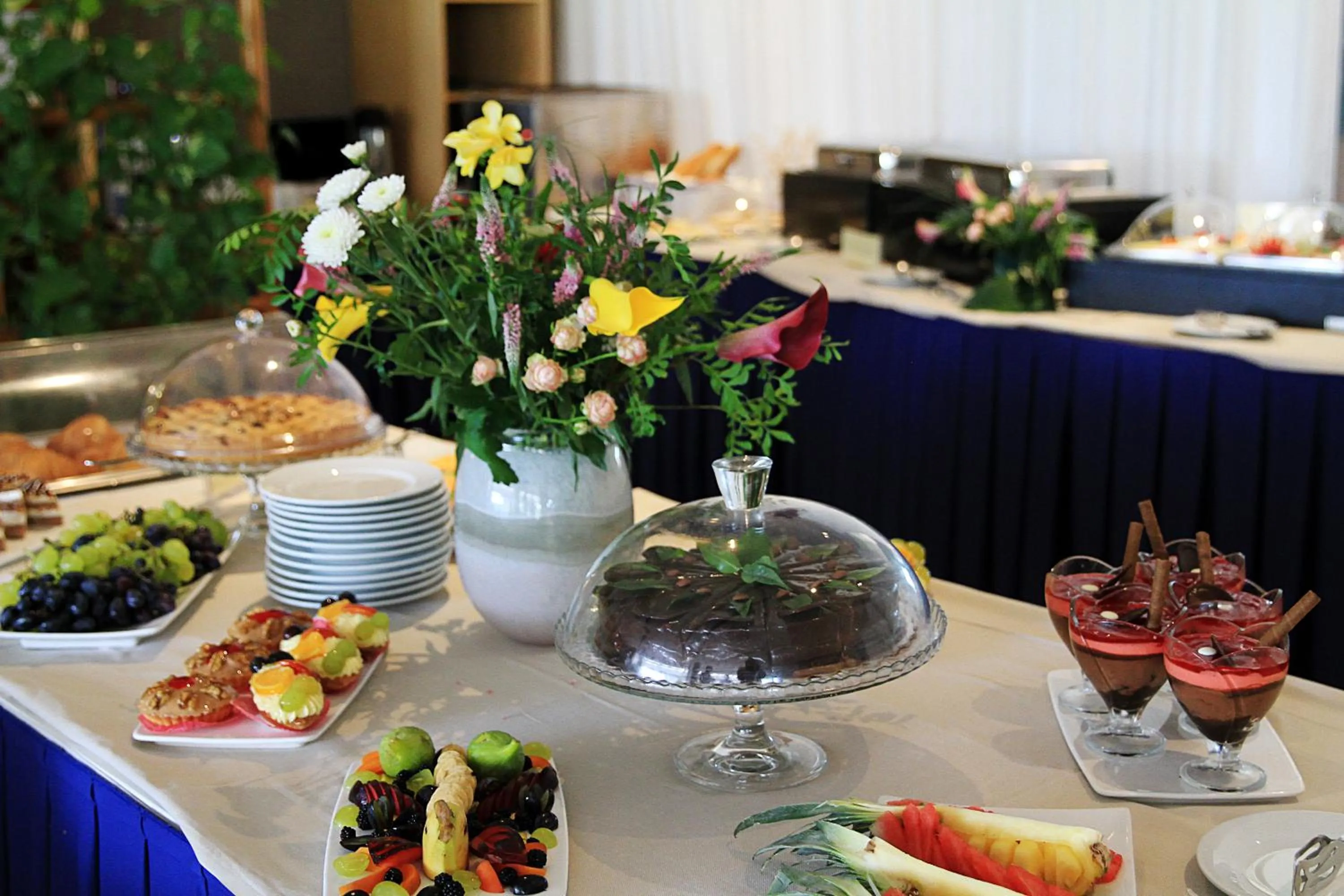 American breakfast in Best Western Premier Ark Hotel