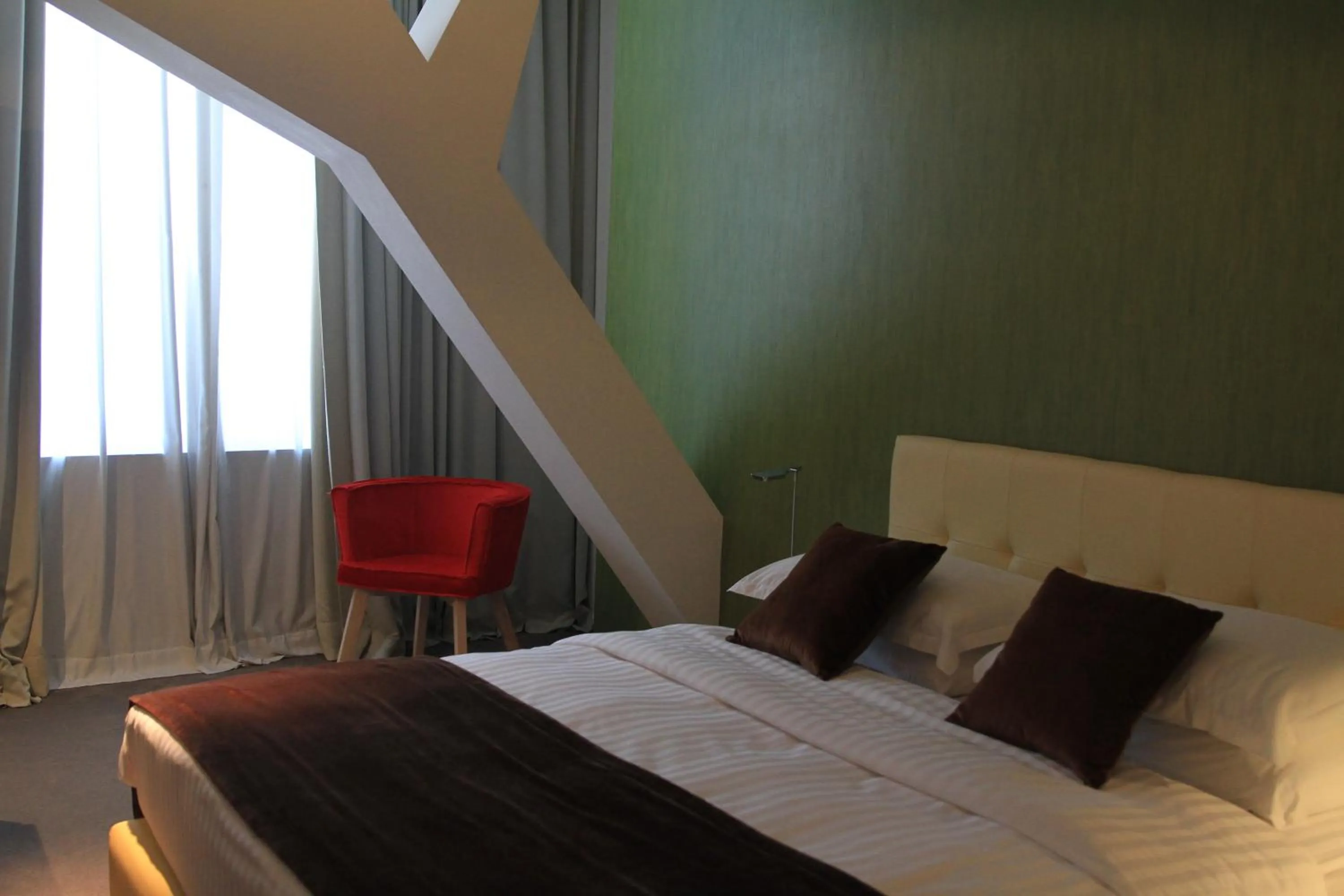 Bed in Best Western Premier Ark Hotel