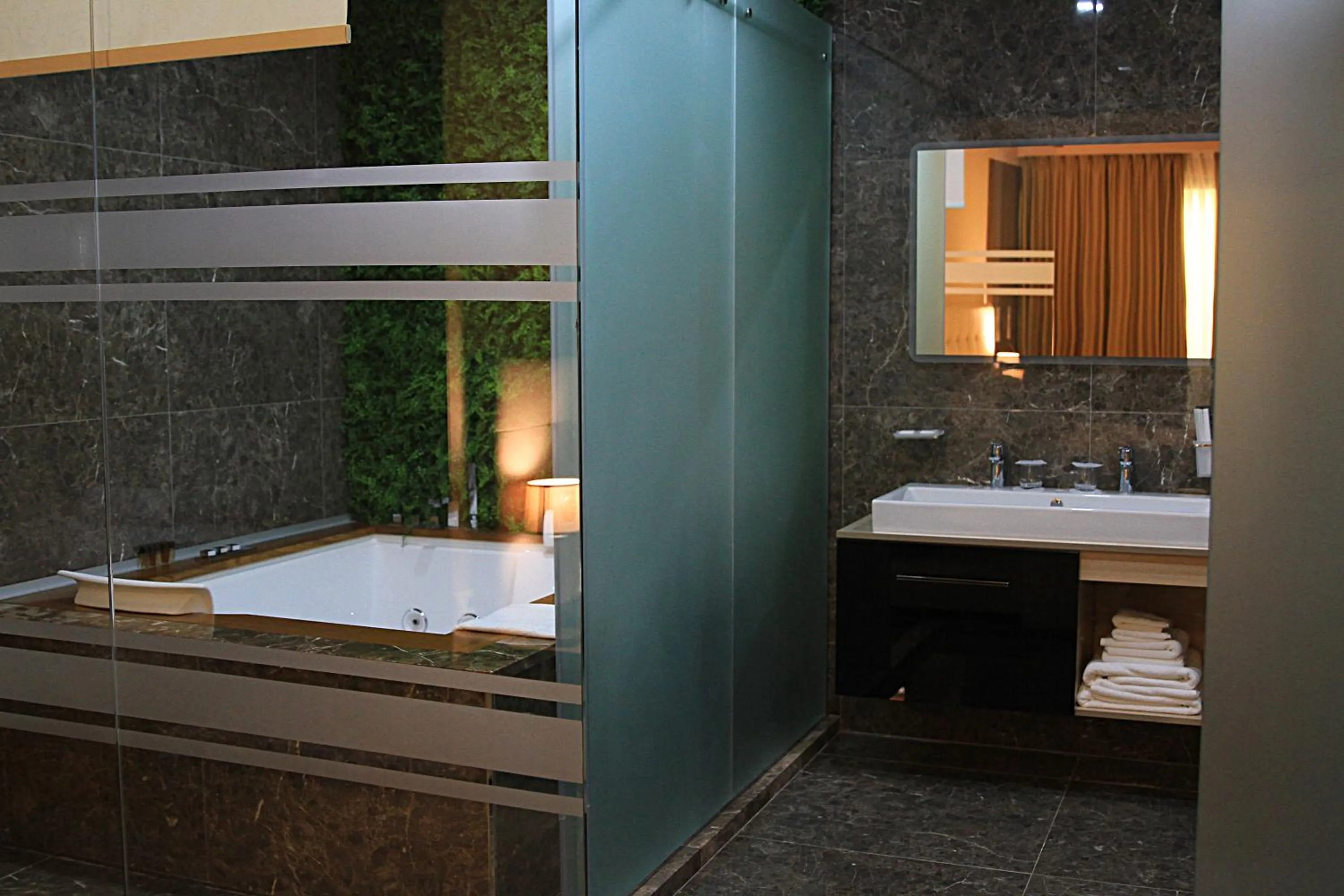 Bathroom in Best Western Premier Ark Hotel