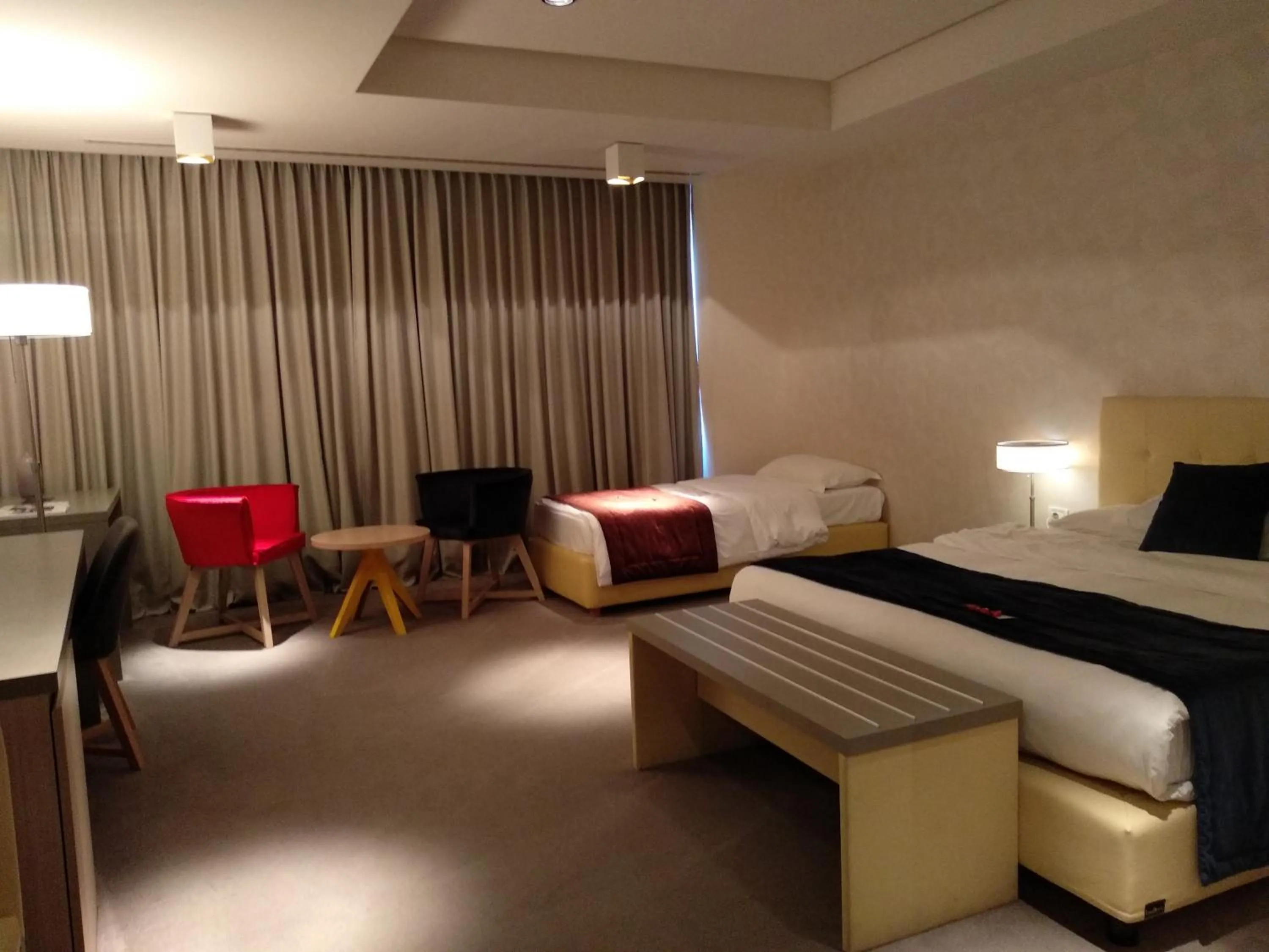 Bed in Best Western Premier Ark Hotel