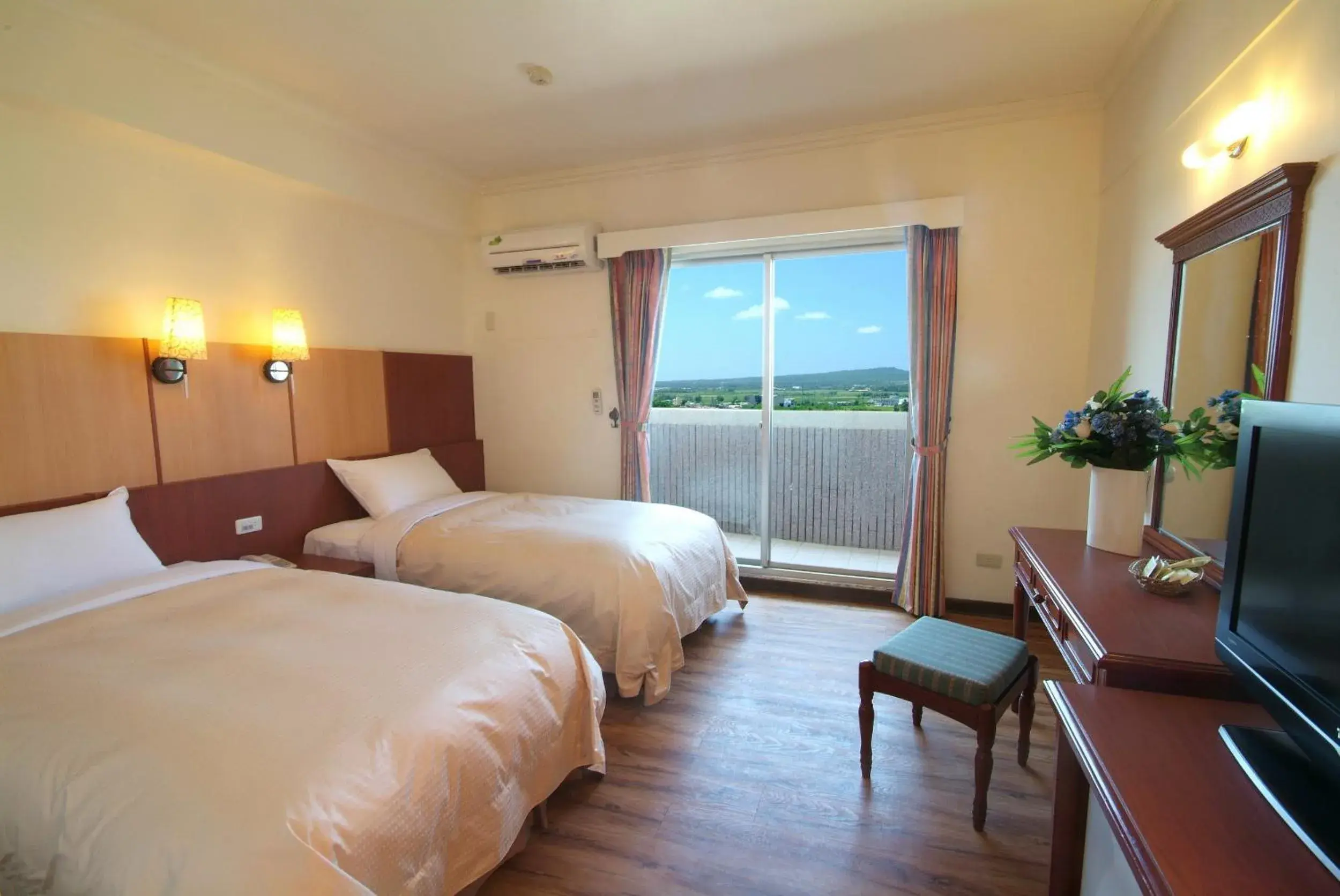 Photo of the whole room, Bed in Kenting Holiday Hotel- Pet-friendly Photo of the whole room, Bed in Kenting Holiday Hotel- Pet-friendly