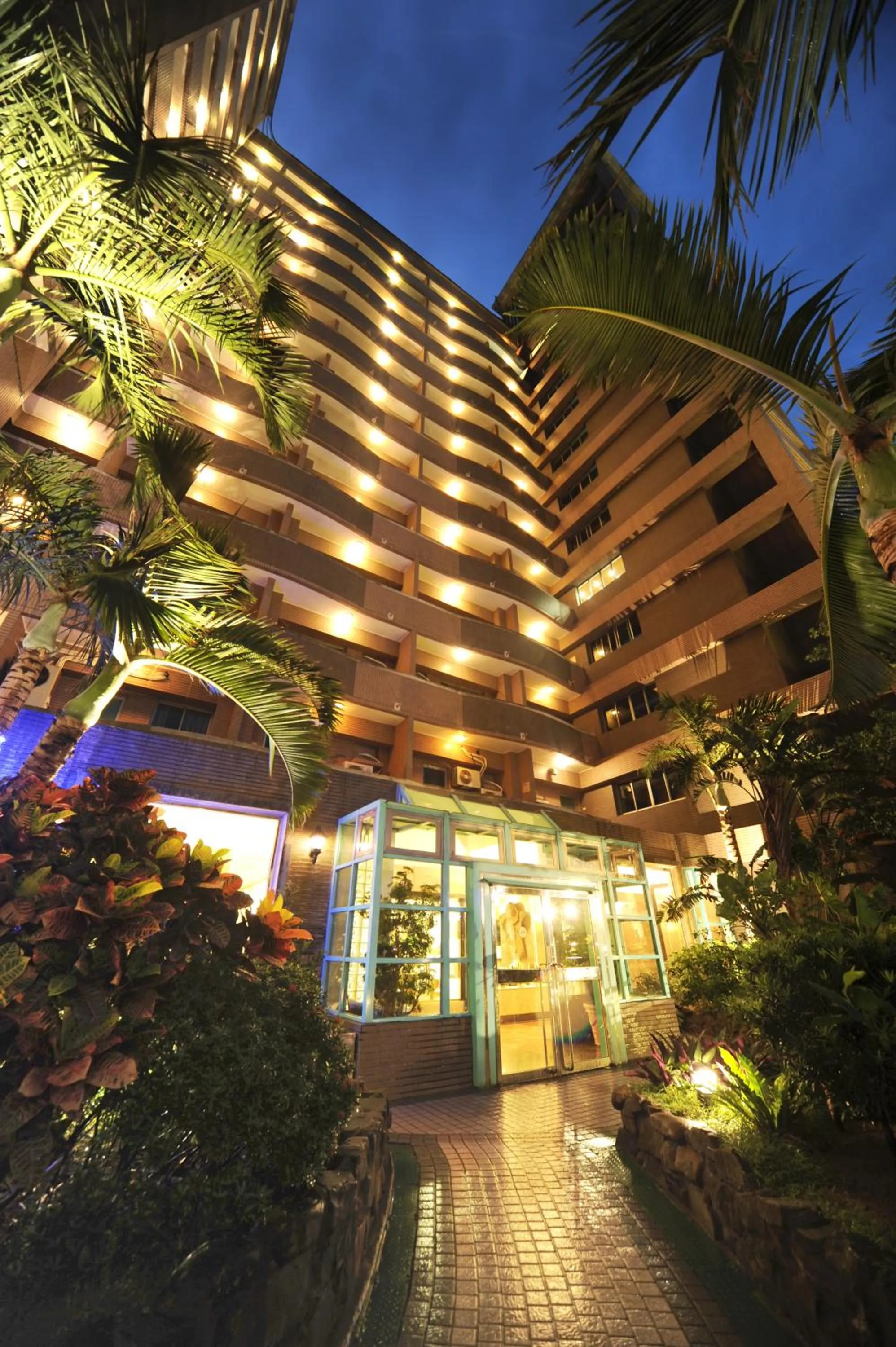 Facade/entrance in Kenting Holiday Hotel