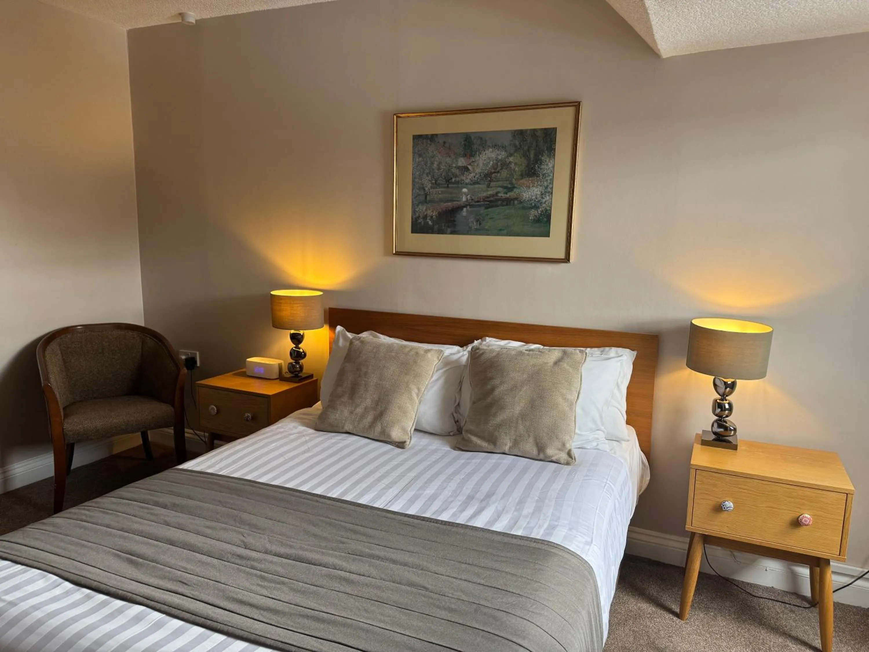 Bed in Oaklands Hotel