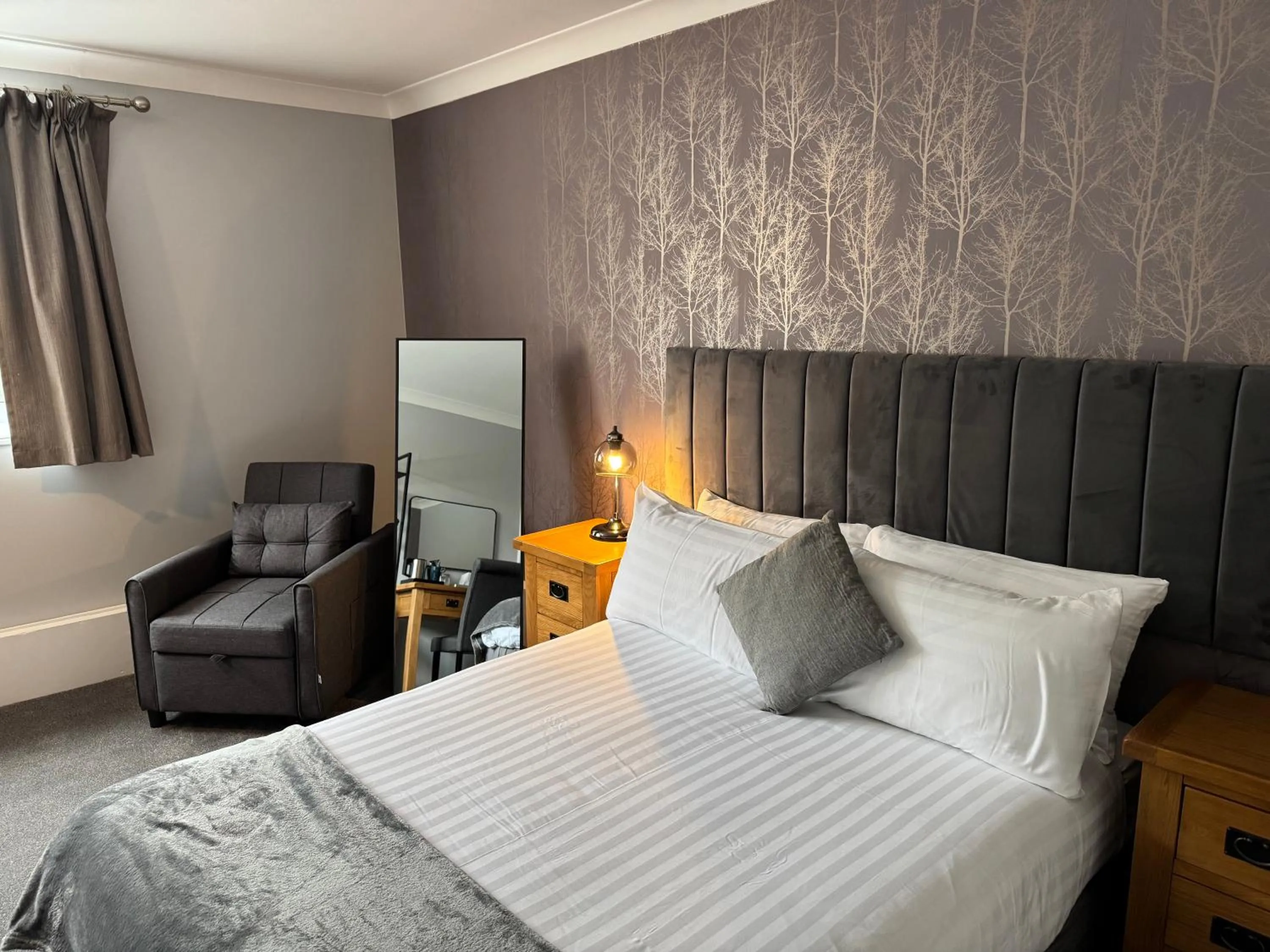 Bed in Oaklands Hotel