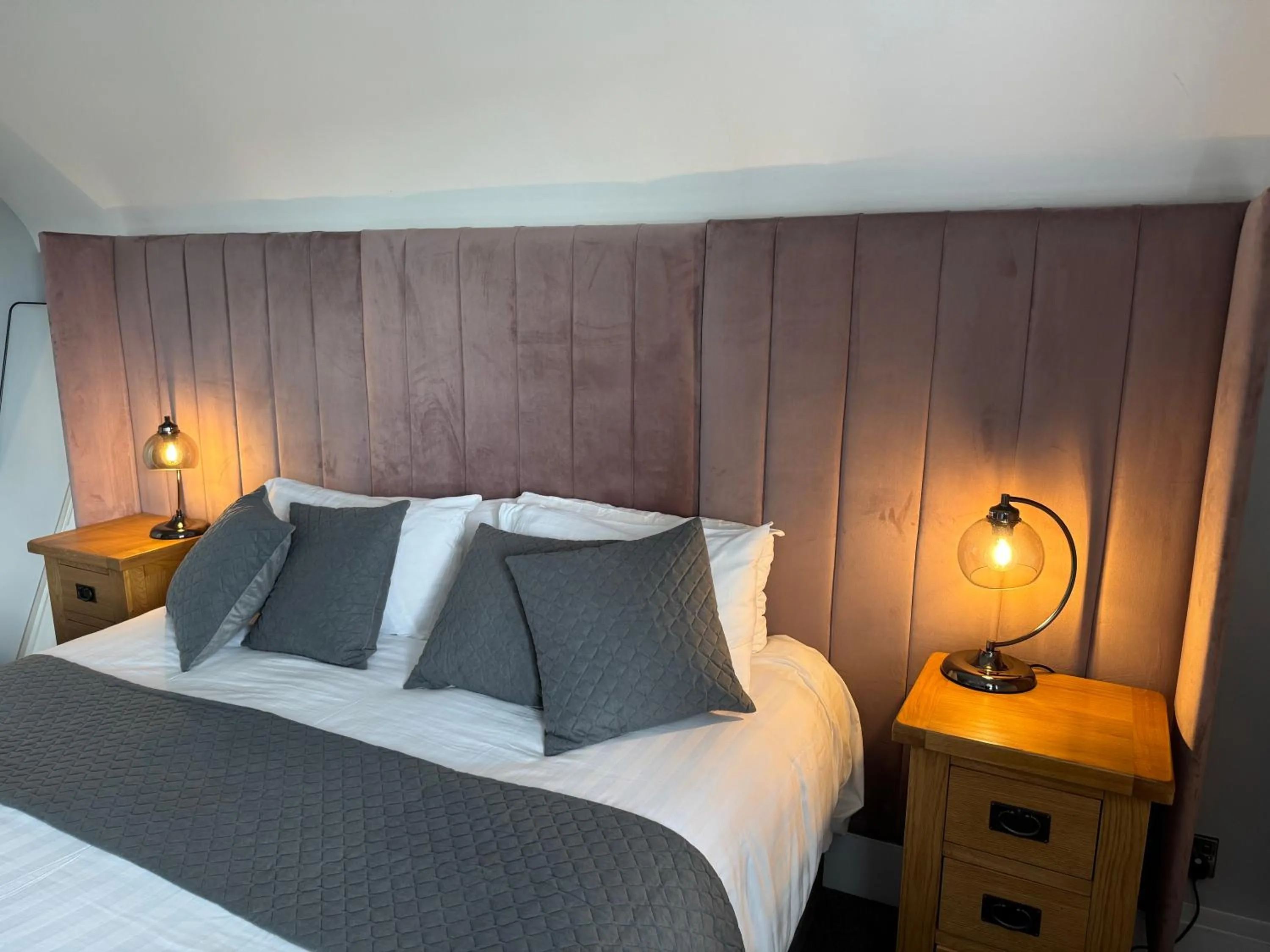 Bed in Oaklands Hotel