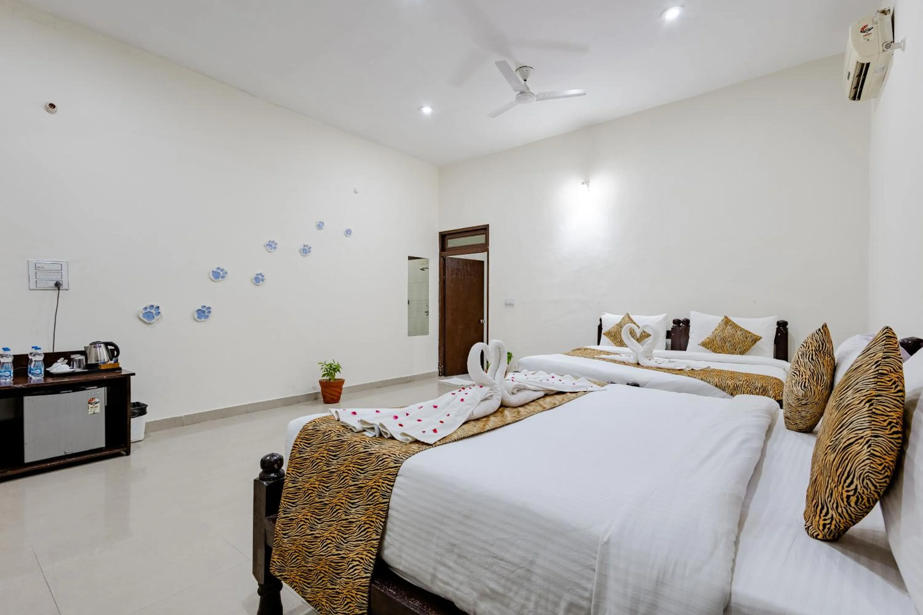 Family, Bed in Ranthambore Resort