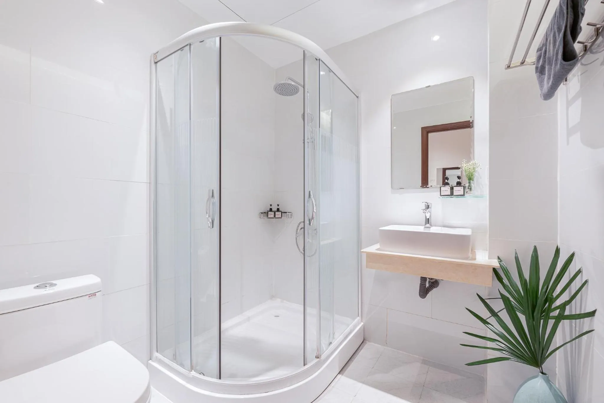 Shower in Express by M Village Điện Biên Phủ Q3