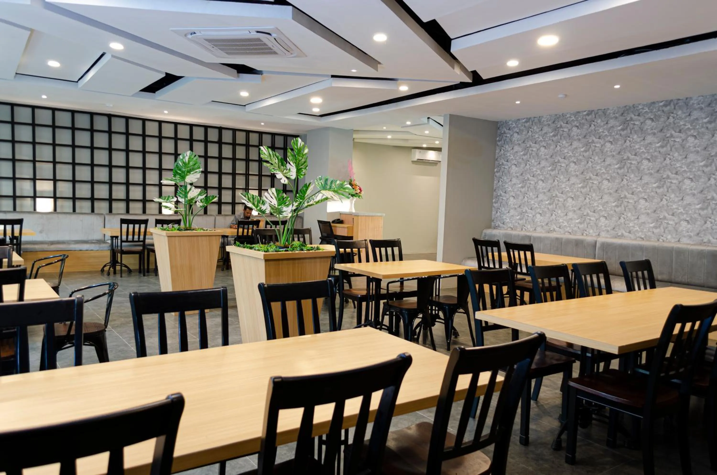 Restaurant/places to eat in Arcadia Hotel Manado