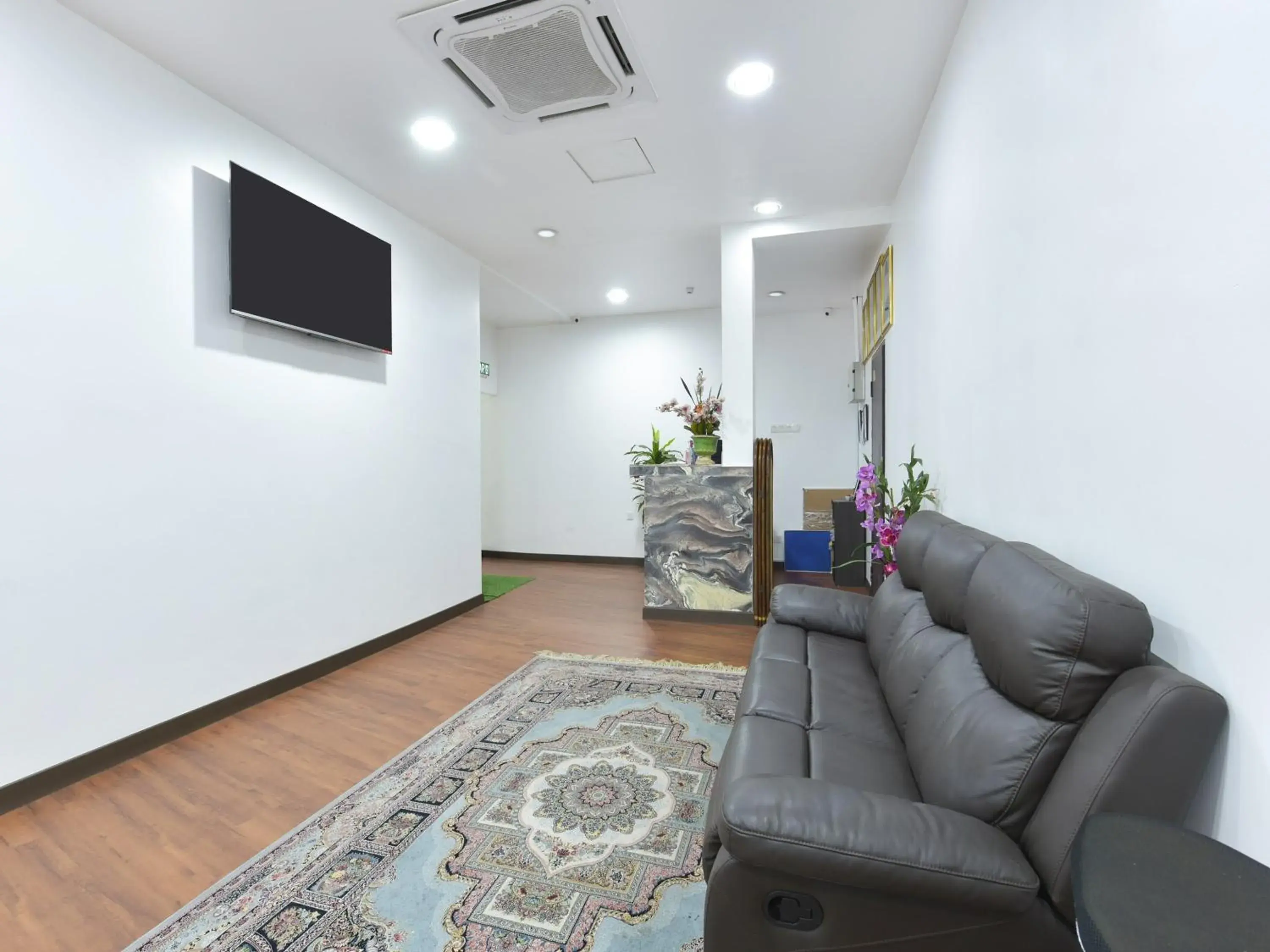 Lobby or reception in Hotel O Madeena Inn Lobby or reception in Hotel O Madeena Inn