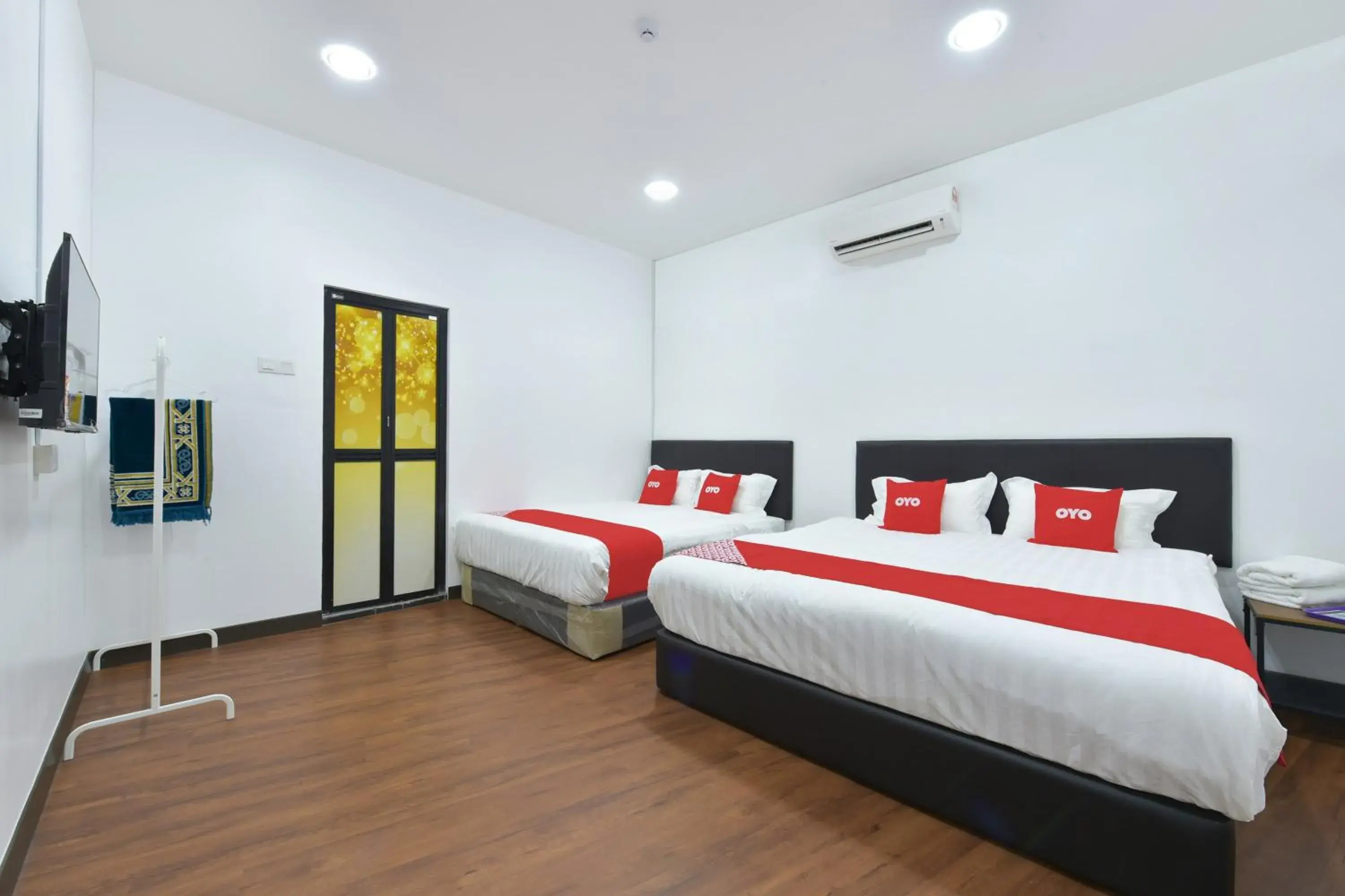 Bedroom, Bed in Hotel O Madeena Inn Bedroom, Bed in Hotel O Madeena Inn