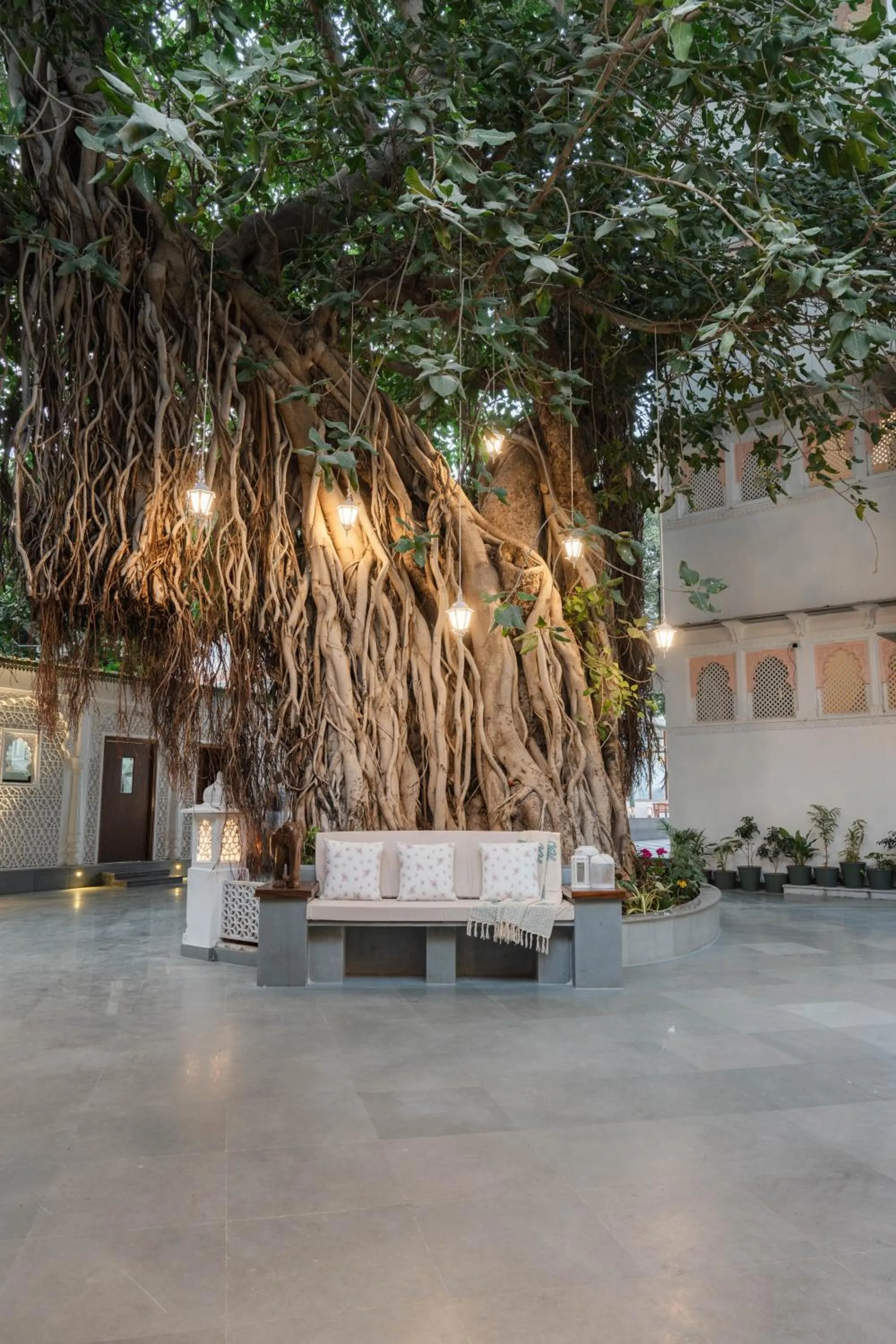 Inner courtyard view in The Experience Resort-Lake Facing