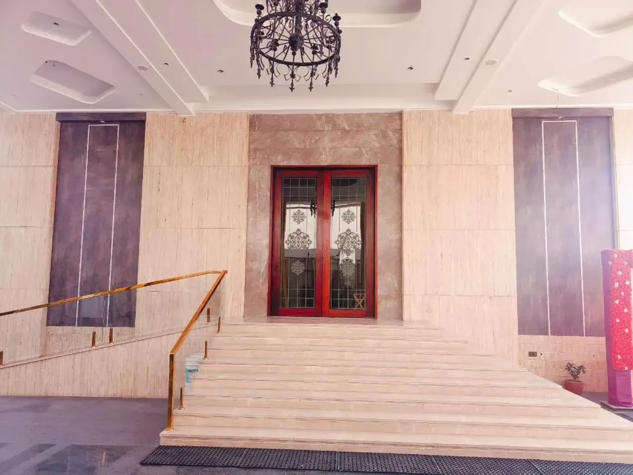 Facade/entrance in Four Leaf Hotel - AKOSHA Facade/entrance in Four Leaf Hotel - AKOSHA