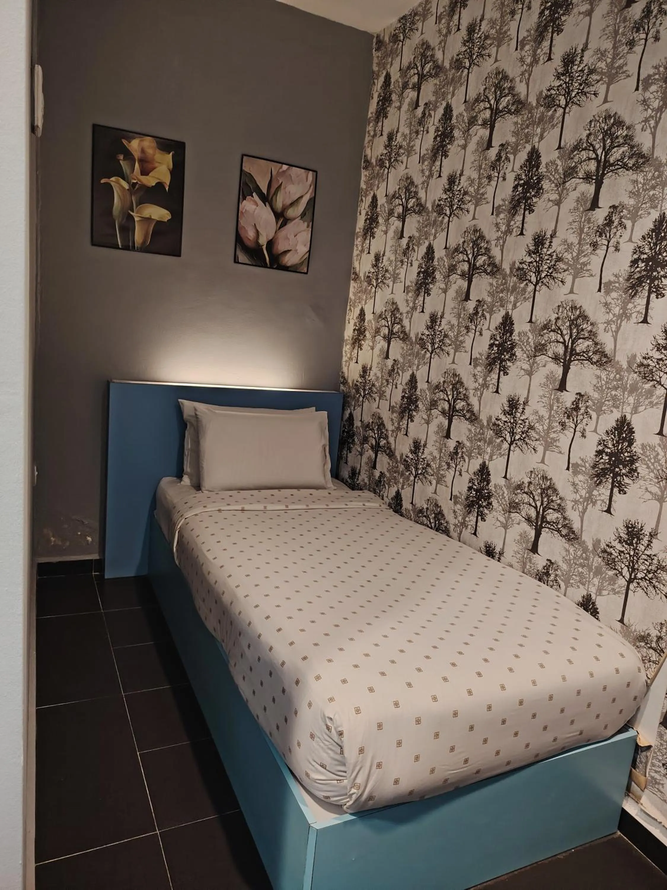 Bed in Kozi Hotel by Ardens - Taman Bukit Indah