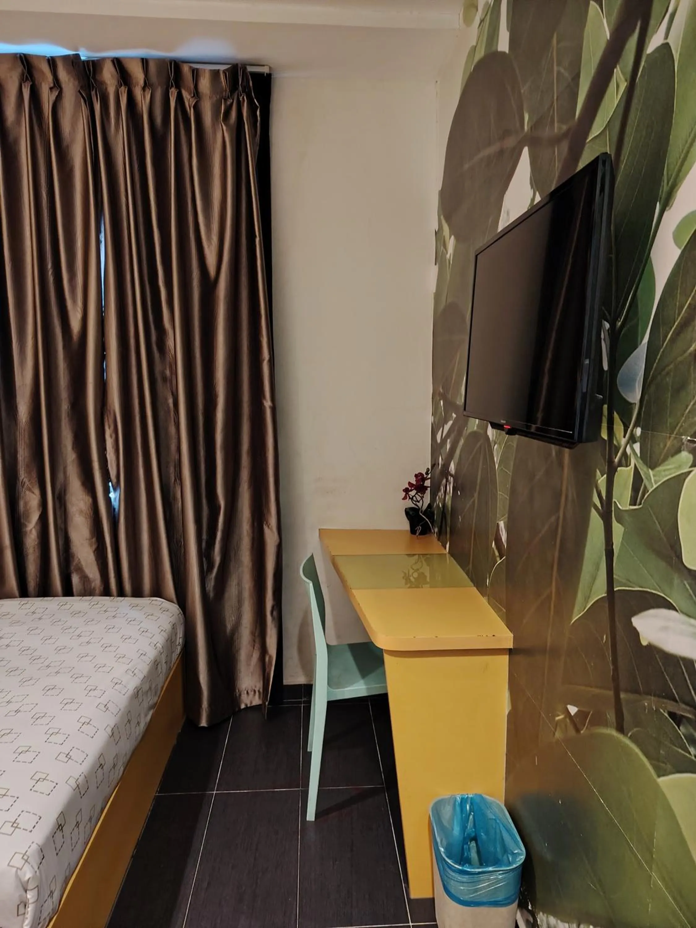 Bed in Kozi Hotel by Ardens - Taman Bukit Indah