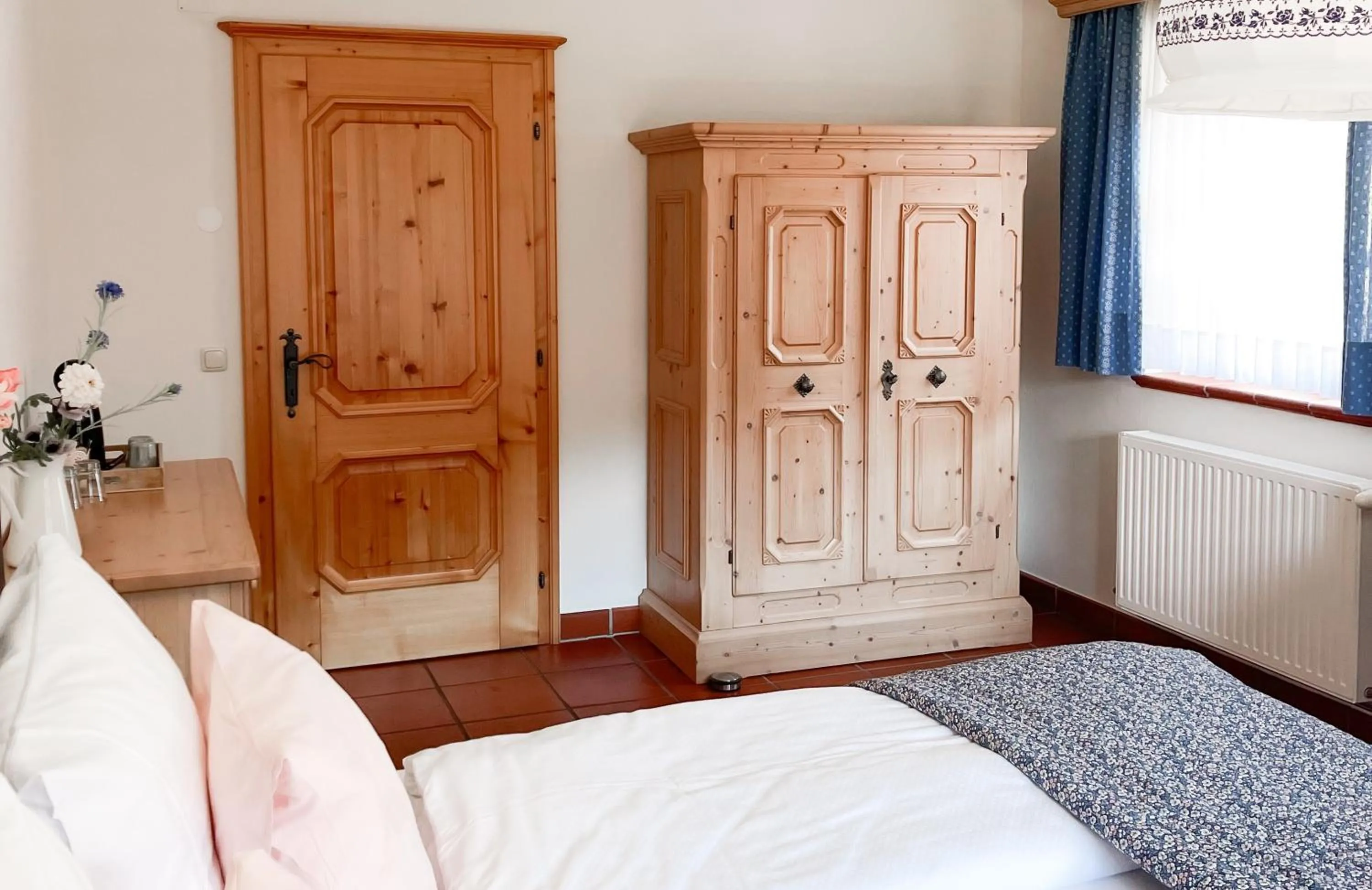 Photo of the whole room, Bed in Pension Gasthof Arriach