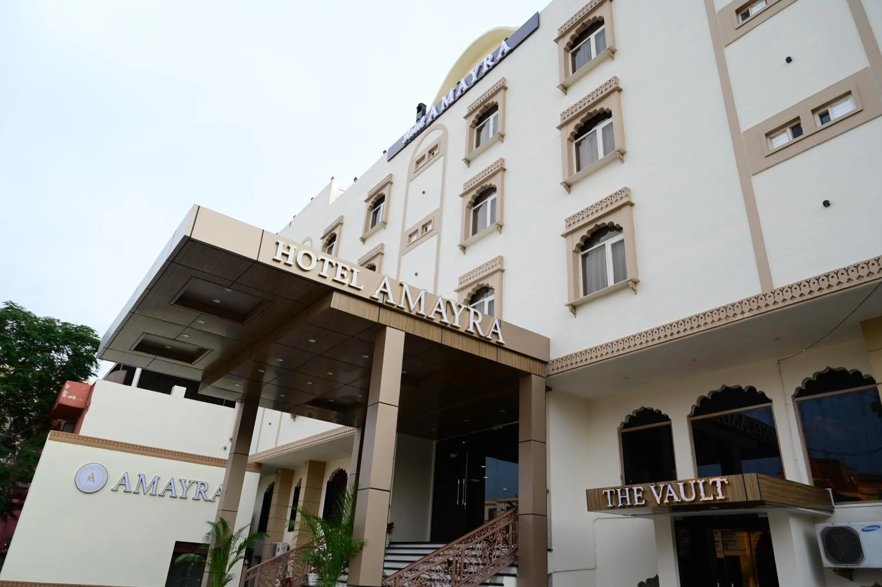 Property building in Hotel Amayra